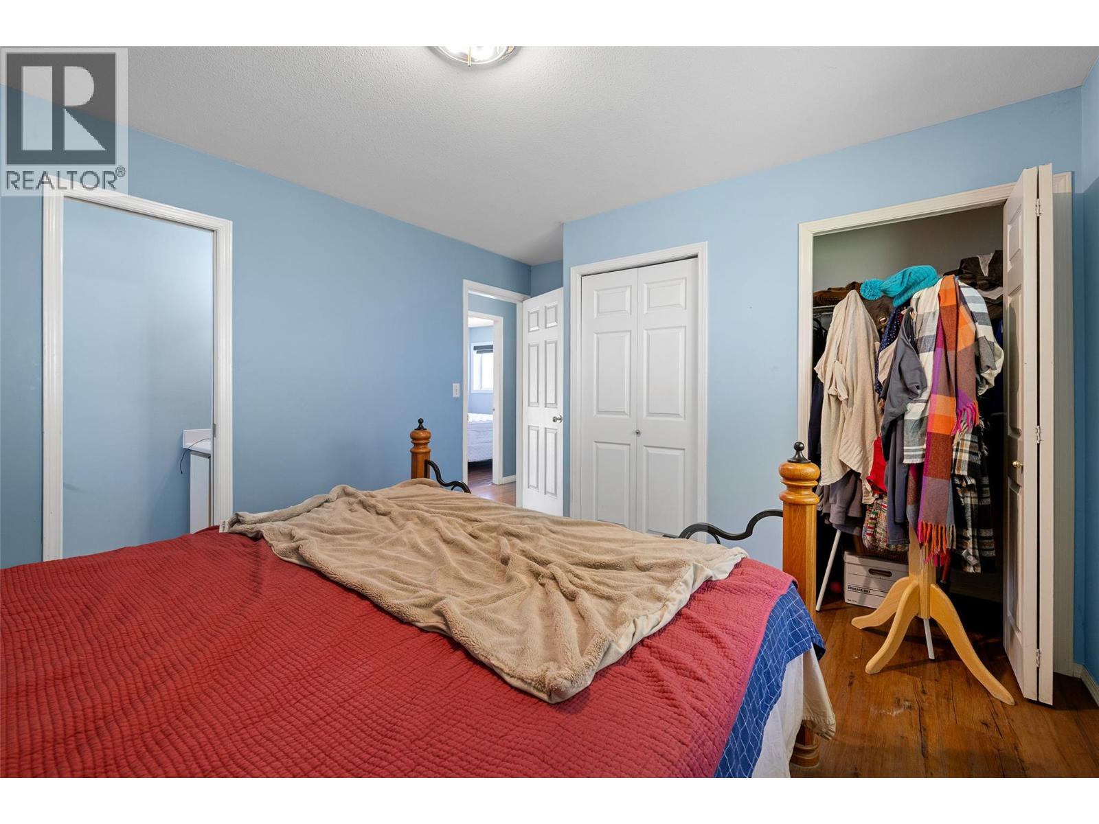 7114 Goshawk Road, Kelowna, British Columbia