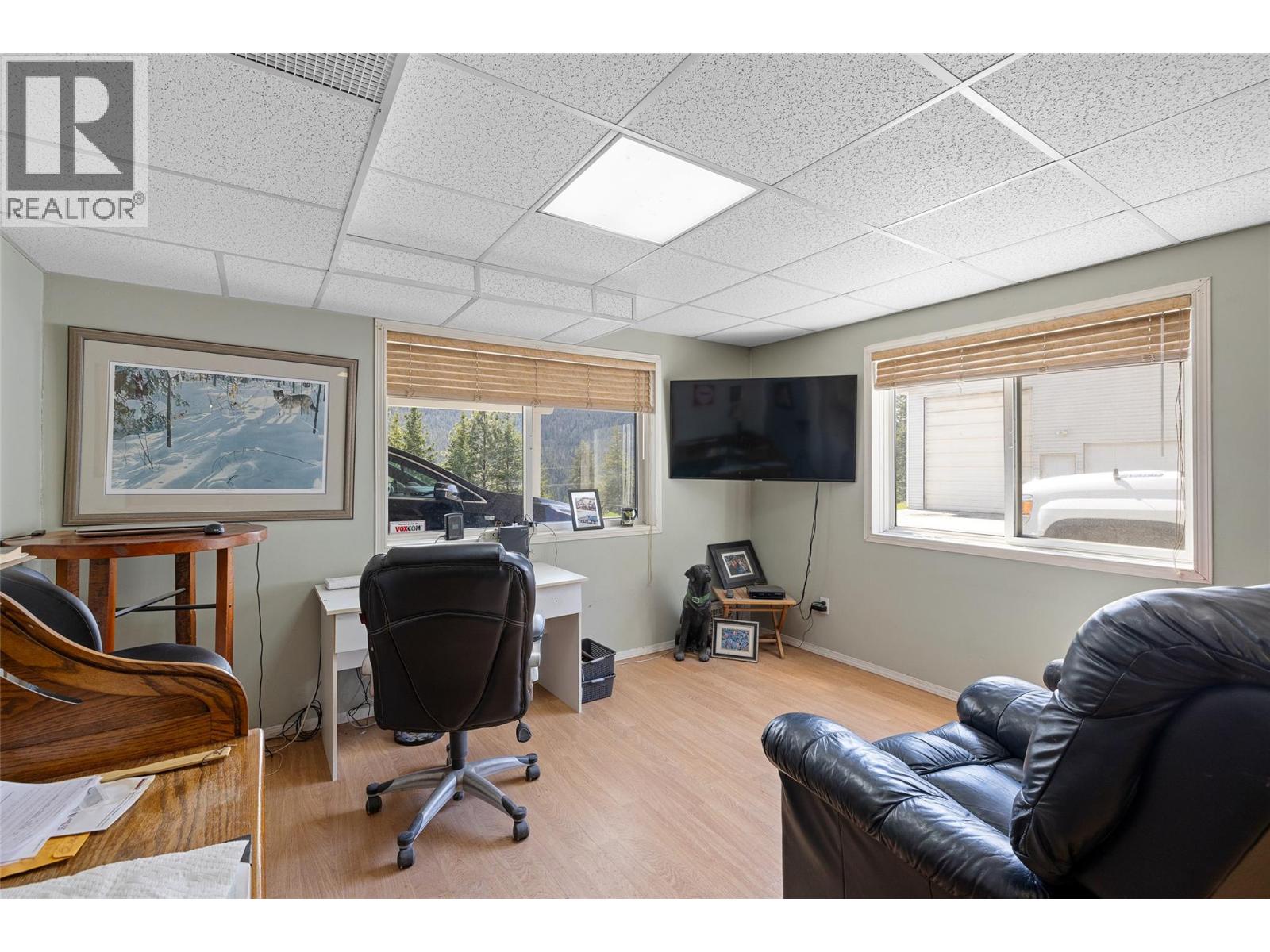 7114 Goshawk Road, Kelowna, British Columbia