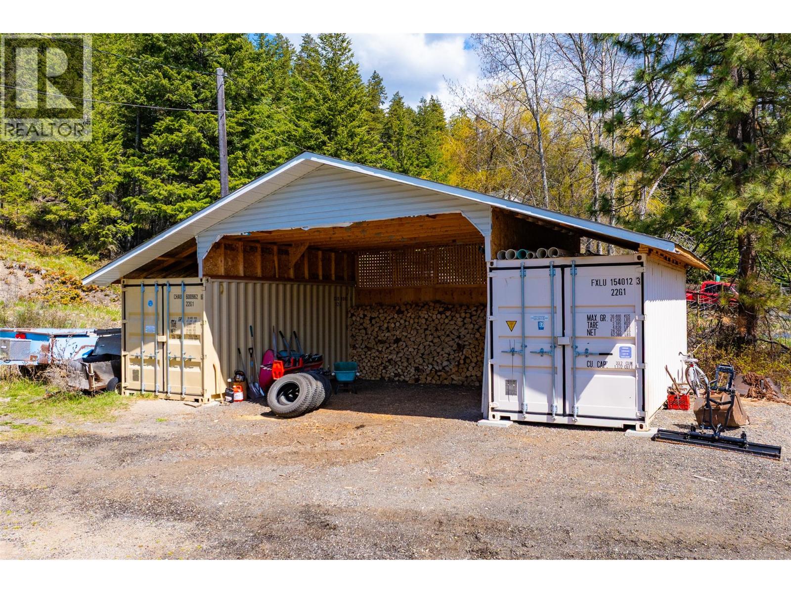 7114 Goshawk Road, Kelowna, British Columbia