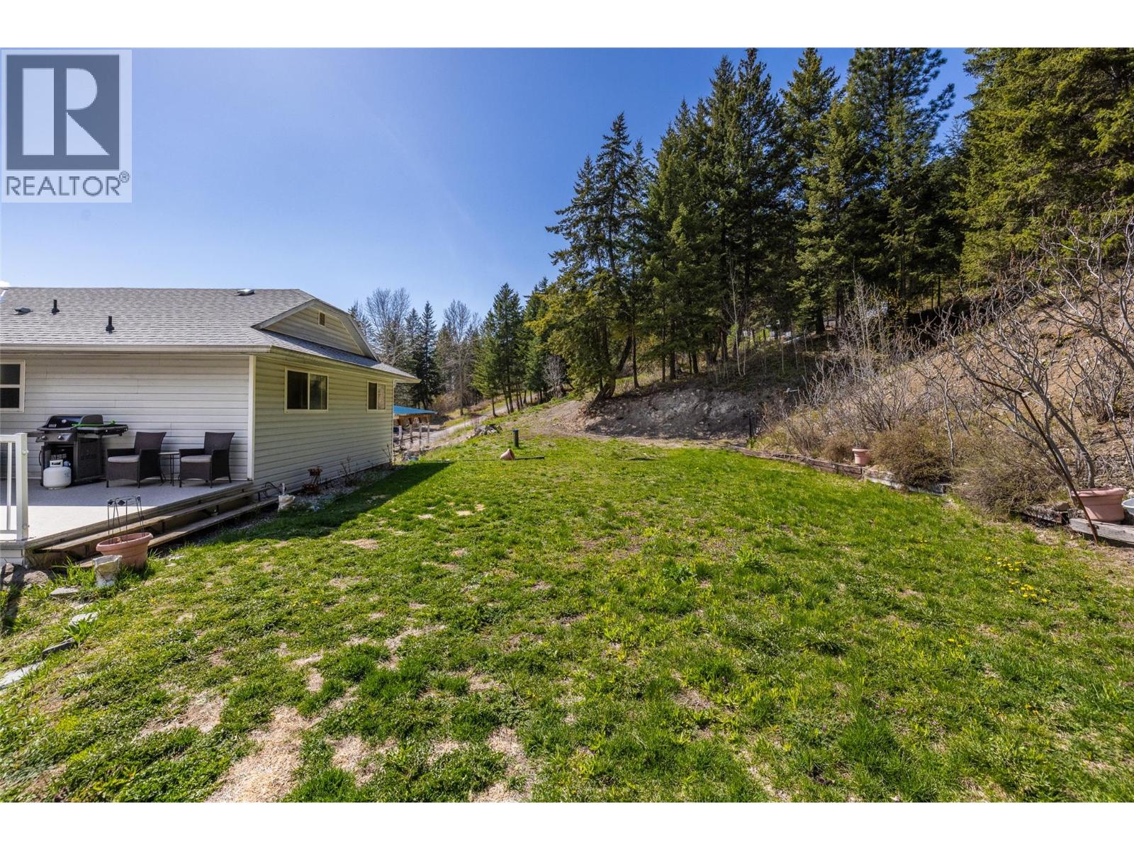 7114 Goshawk Road, Kelowna, British Columbia