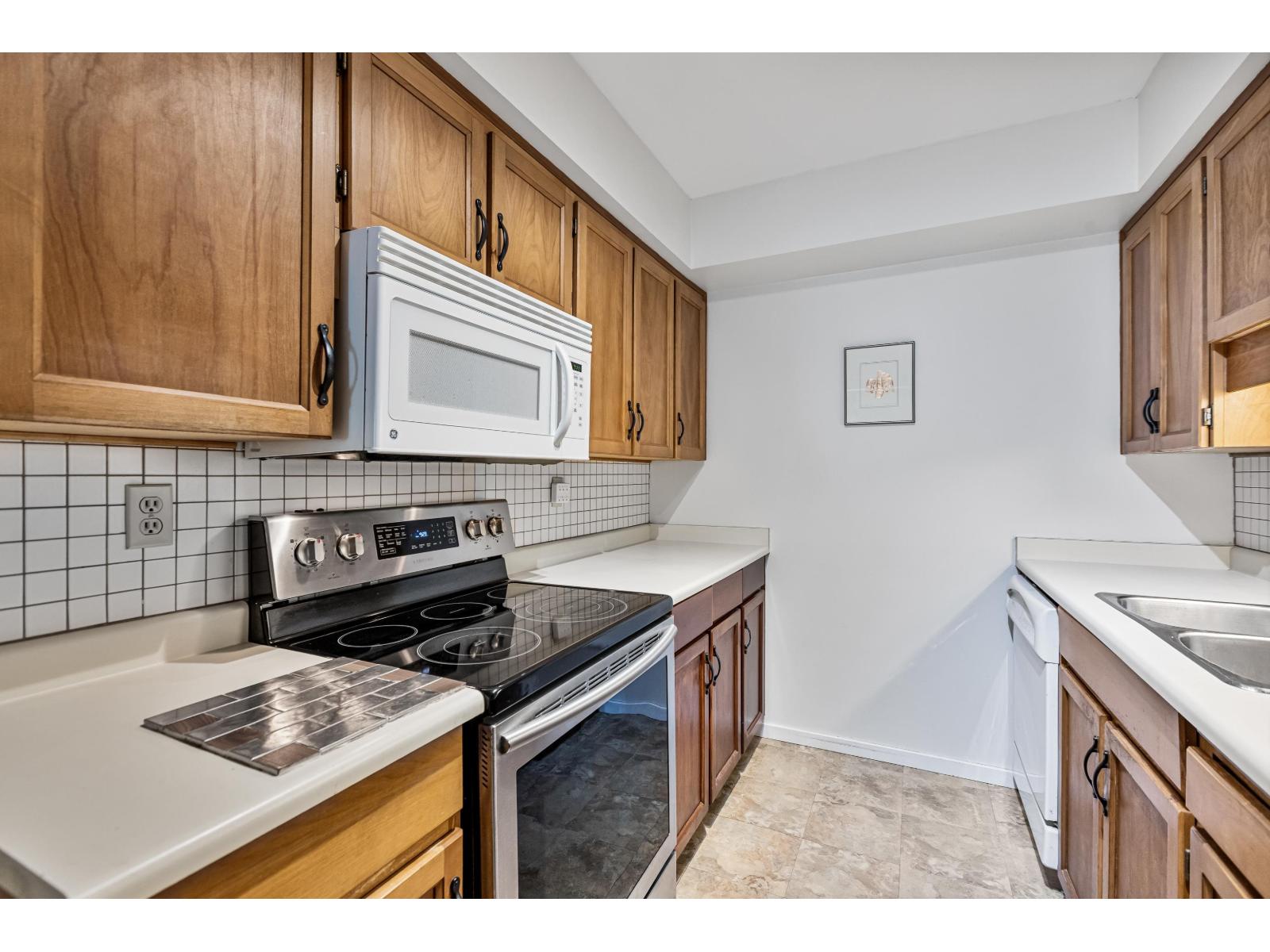 204 1458 Blackwood Street, White Rock, British Columbia