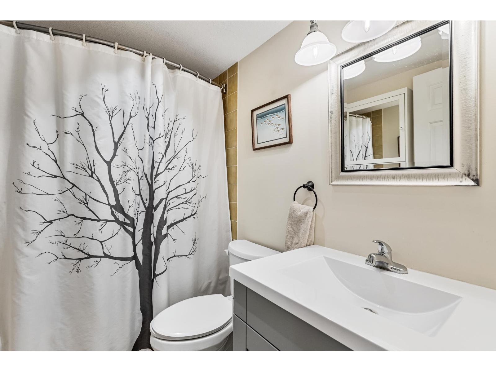 204 1458 Blackwood Street, White Rock, British Columbia