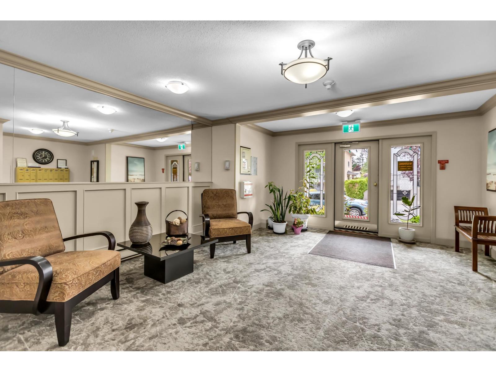 204 1458 Blackwood Street, White Rock, British Columbia