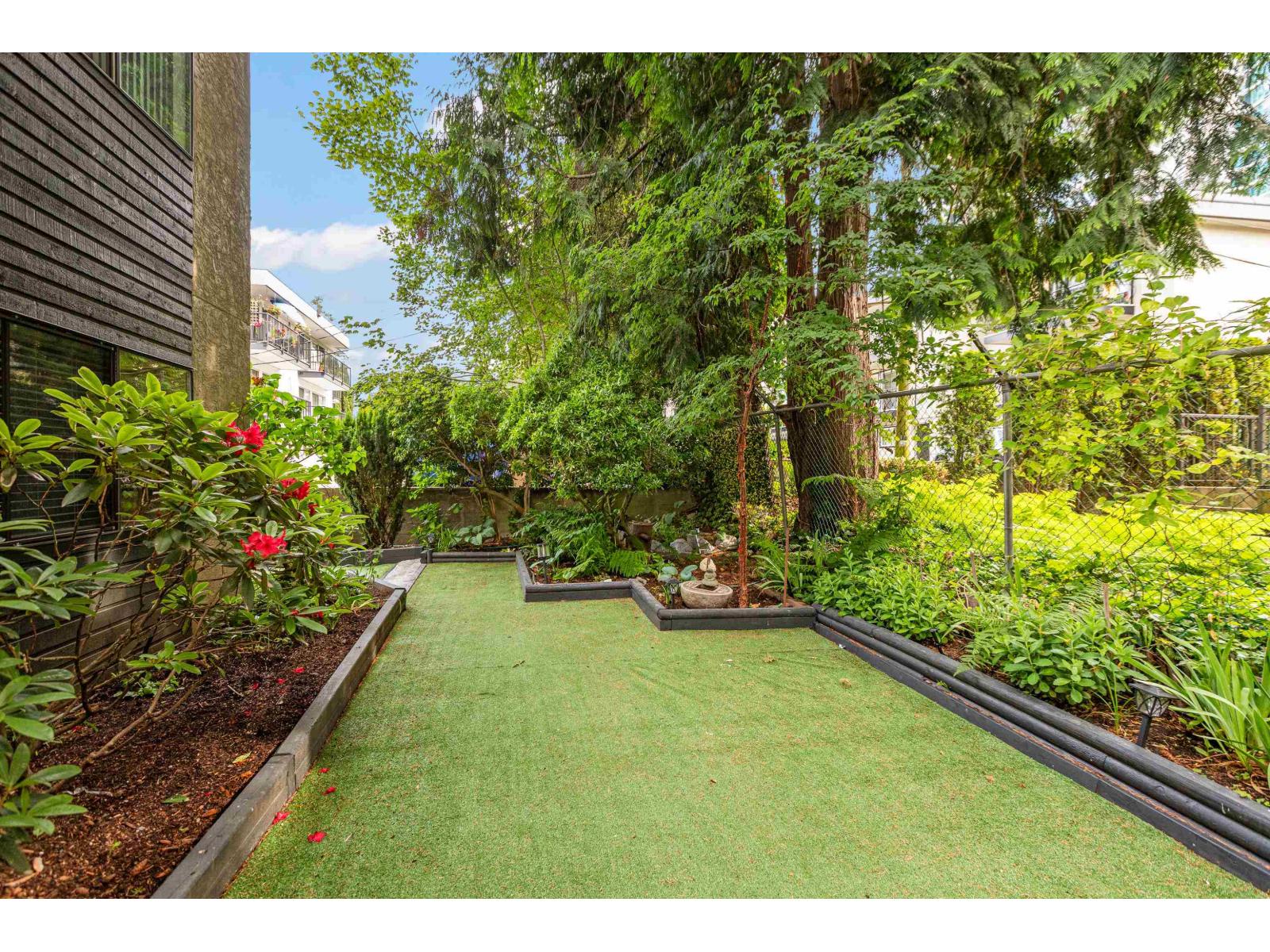 204 1458 Blackwood Street, White Rock, British Columbia