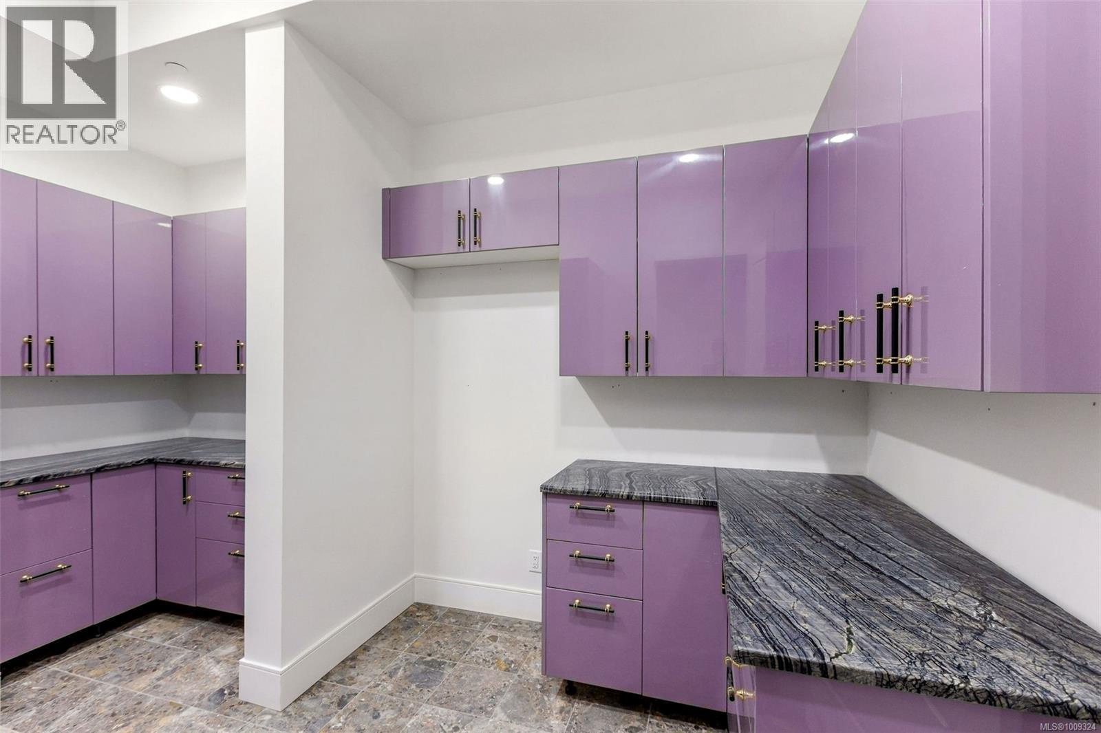 3355 Midland Rd, Oak Bay, British Columbia