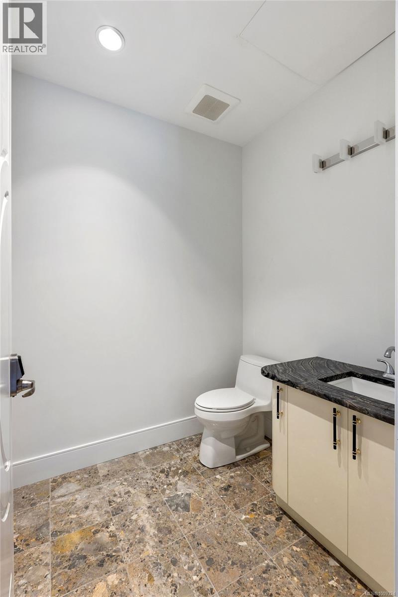 3355 Midland Rd, Oak Bay, British Columbia