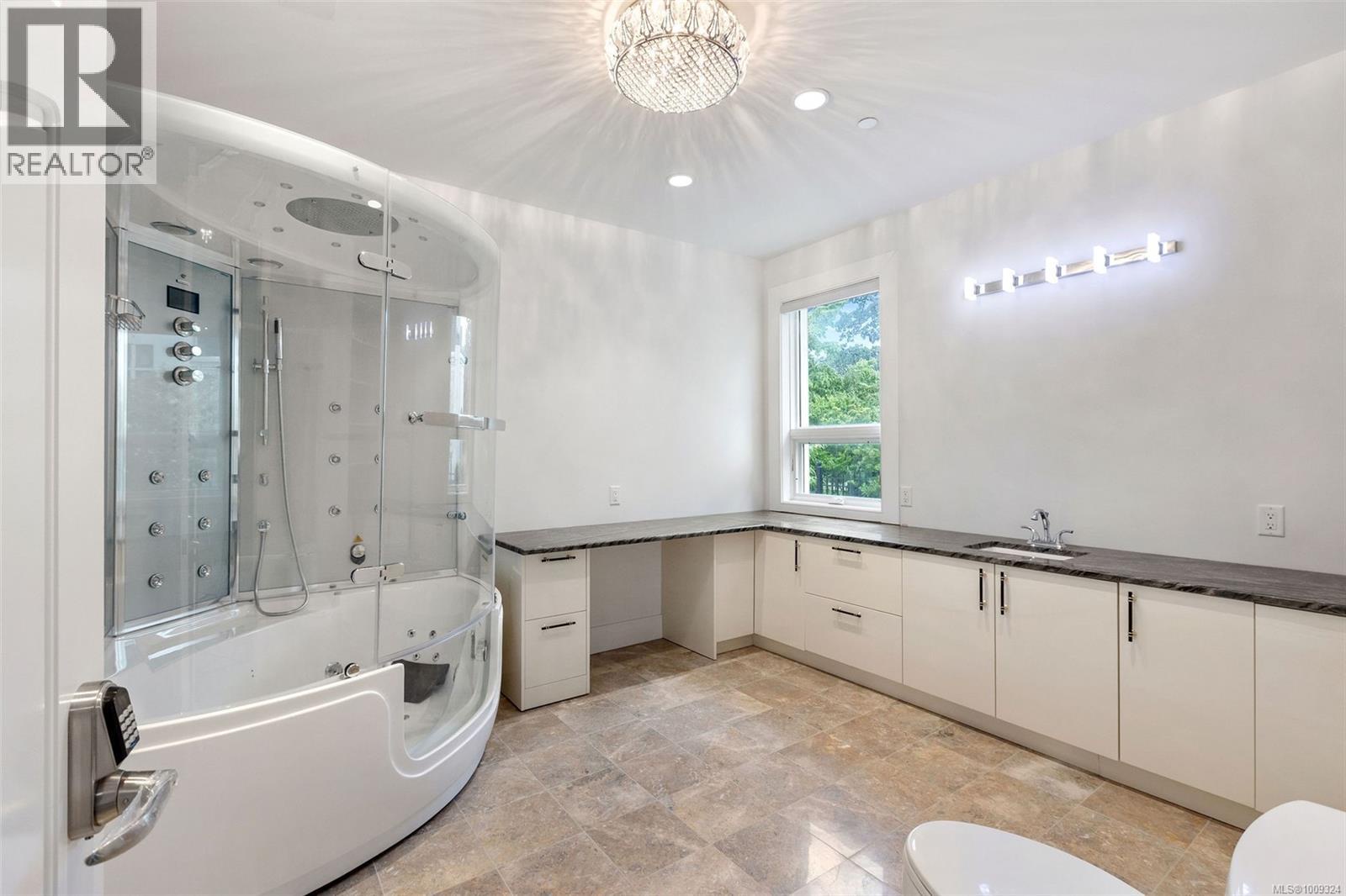 3355 Midland Rd, Oak Bay, British Columbia