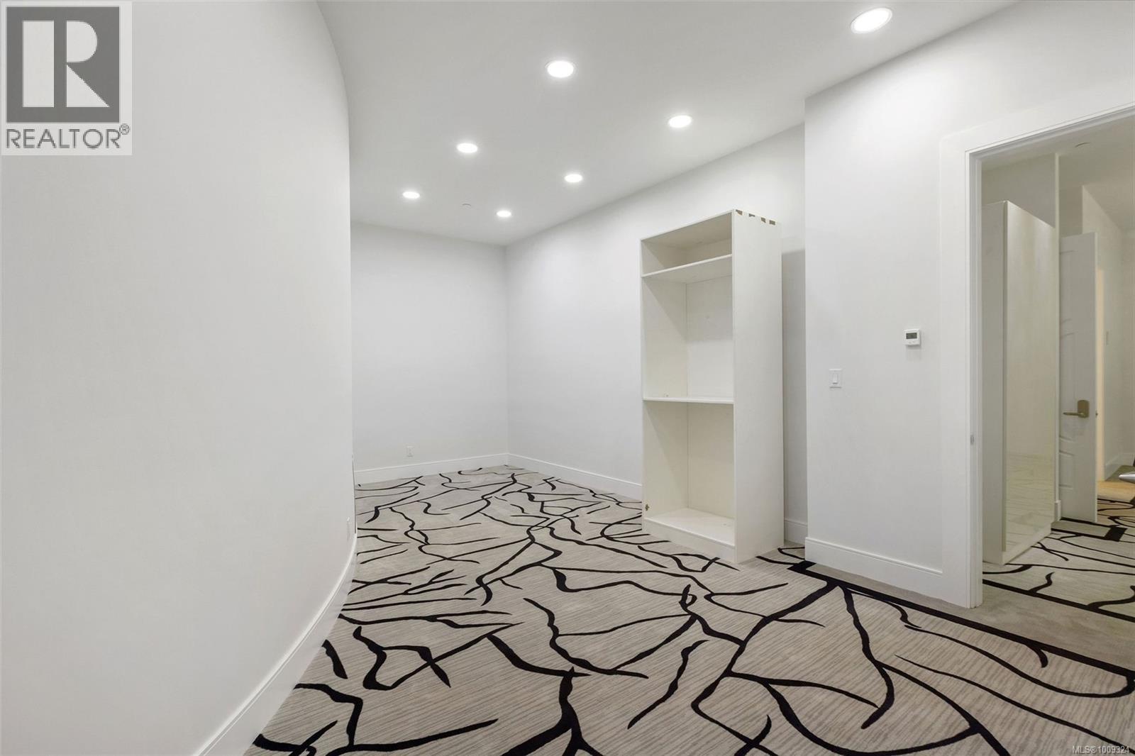 3355 Midland Rd, Oak Bay, British Columbia