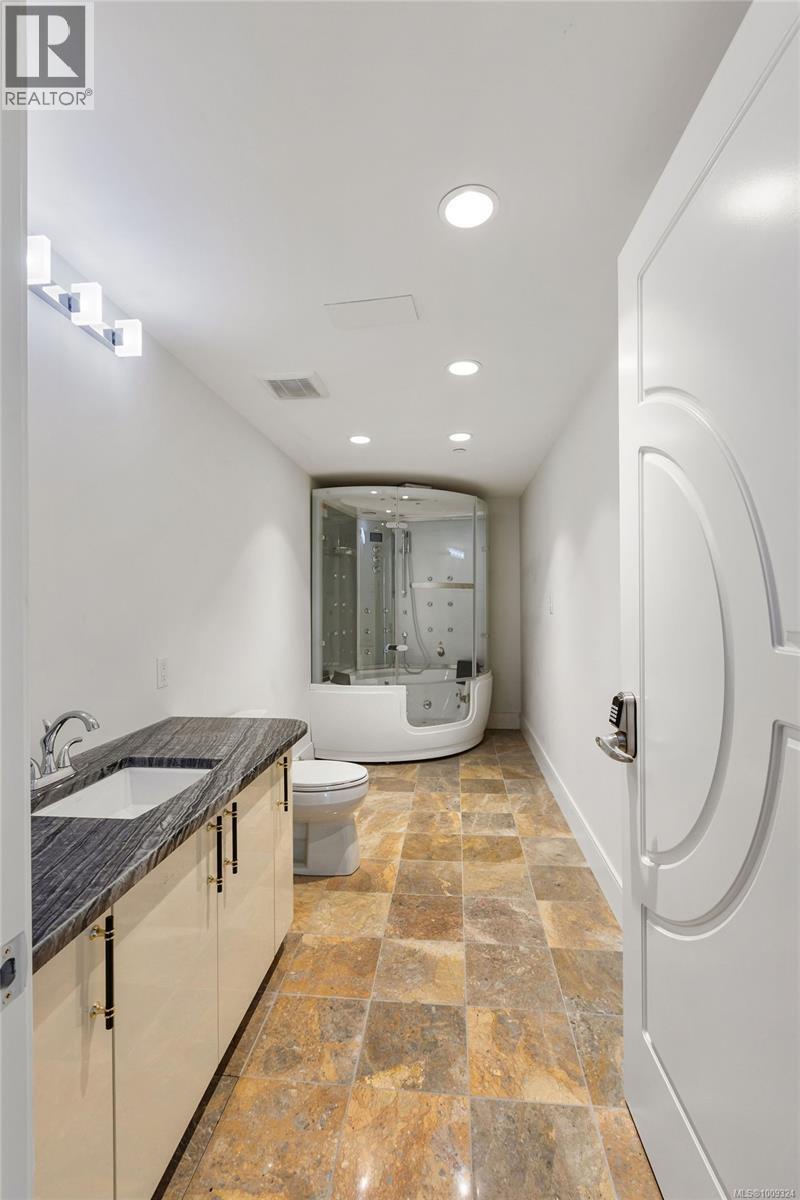 3355 Midland Rd, Oak Bay, British Columbia