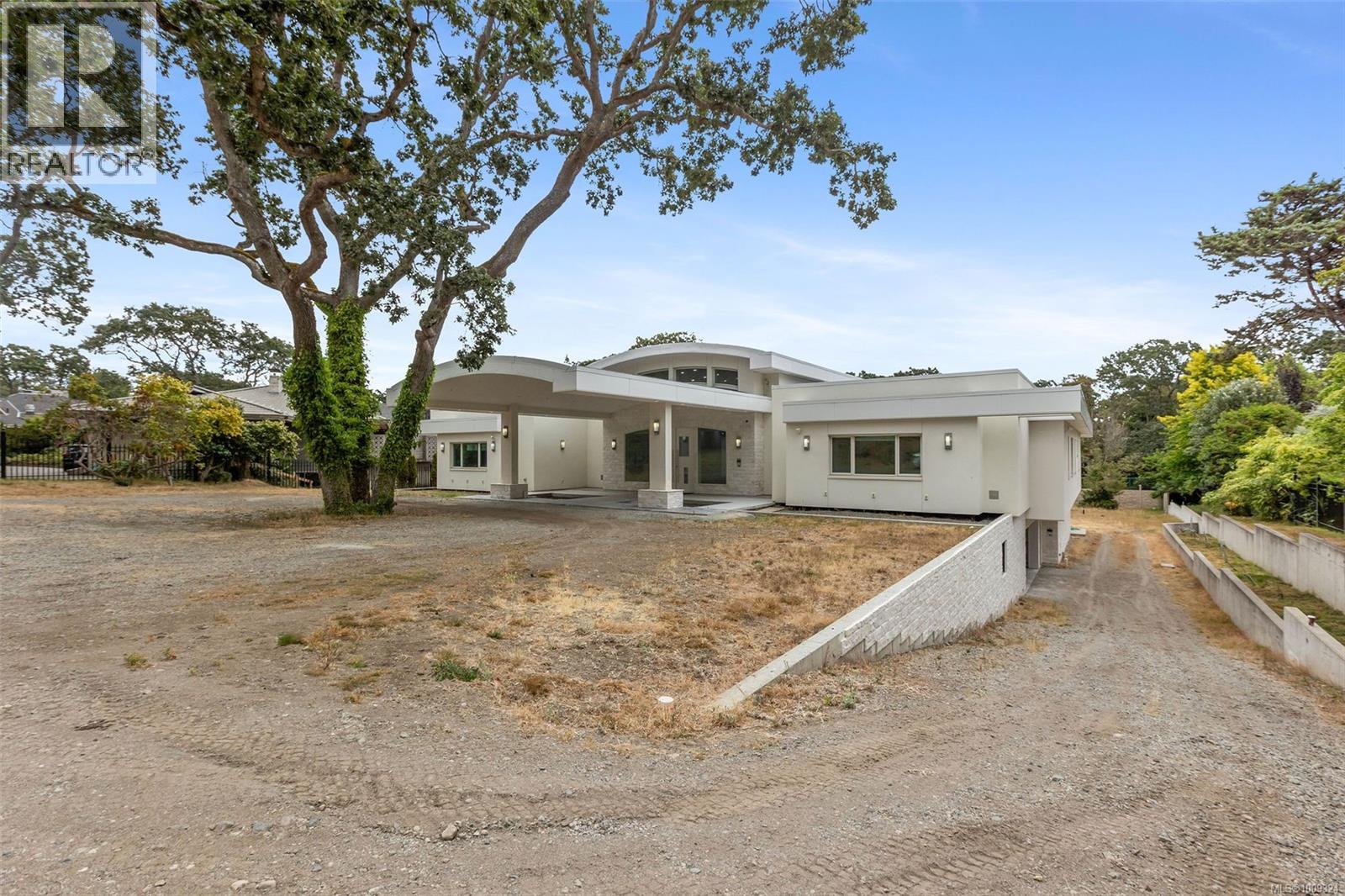 3355 Midland Rd, Oak Bay, British Columbia