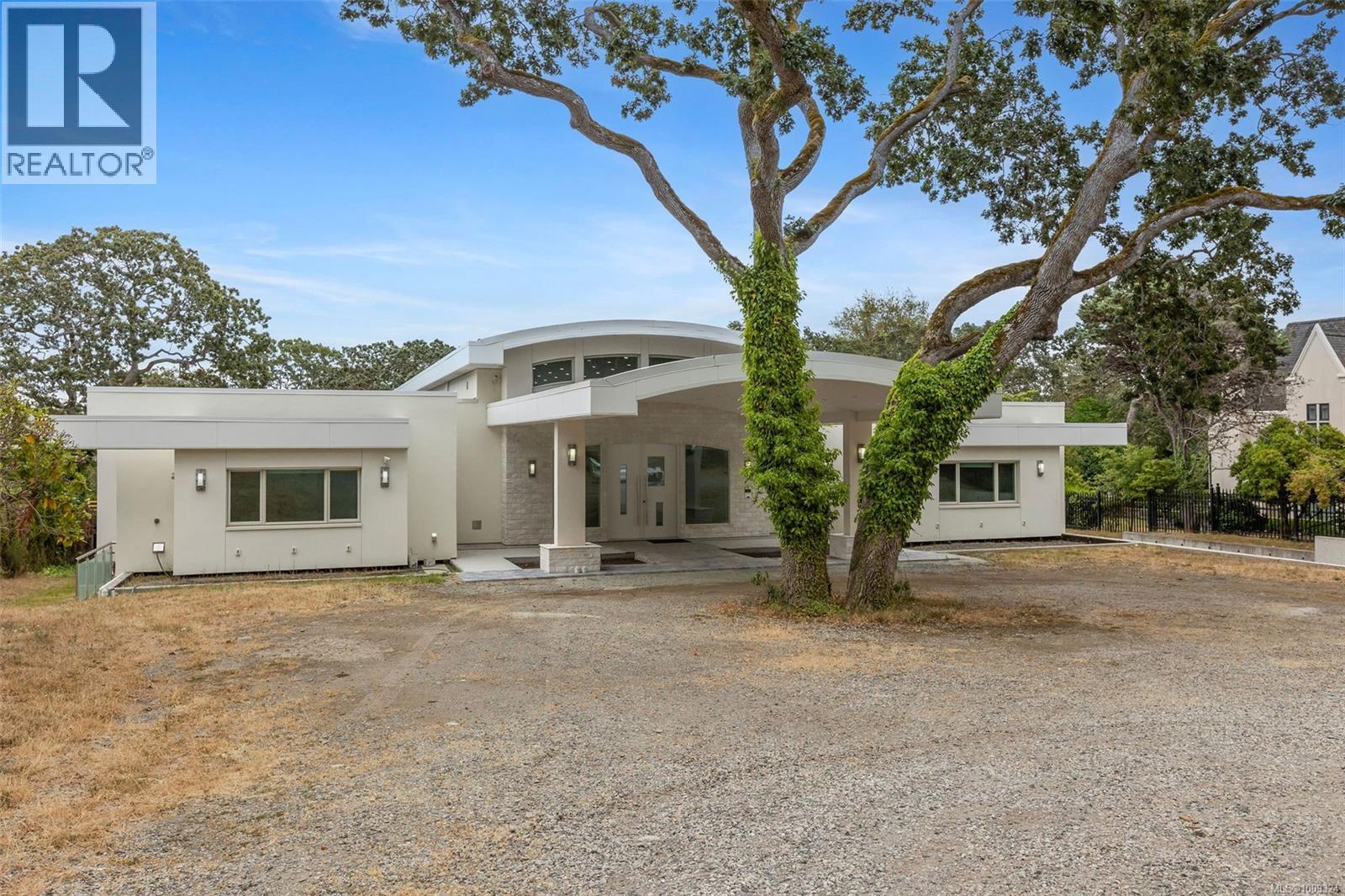 3355 Midland Rd, Oak Bay, British Columbia