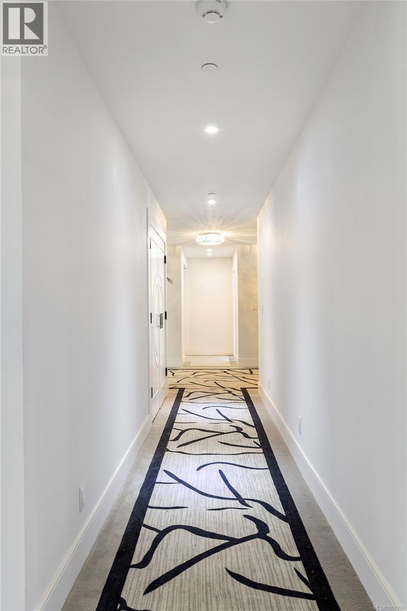 3355 Midland Rd, Oak Bay, British Columbia