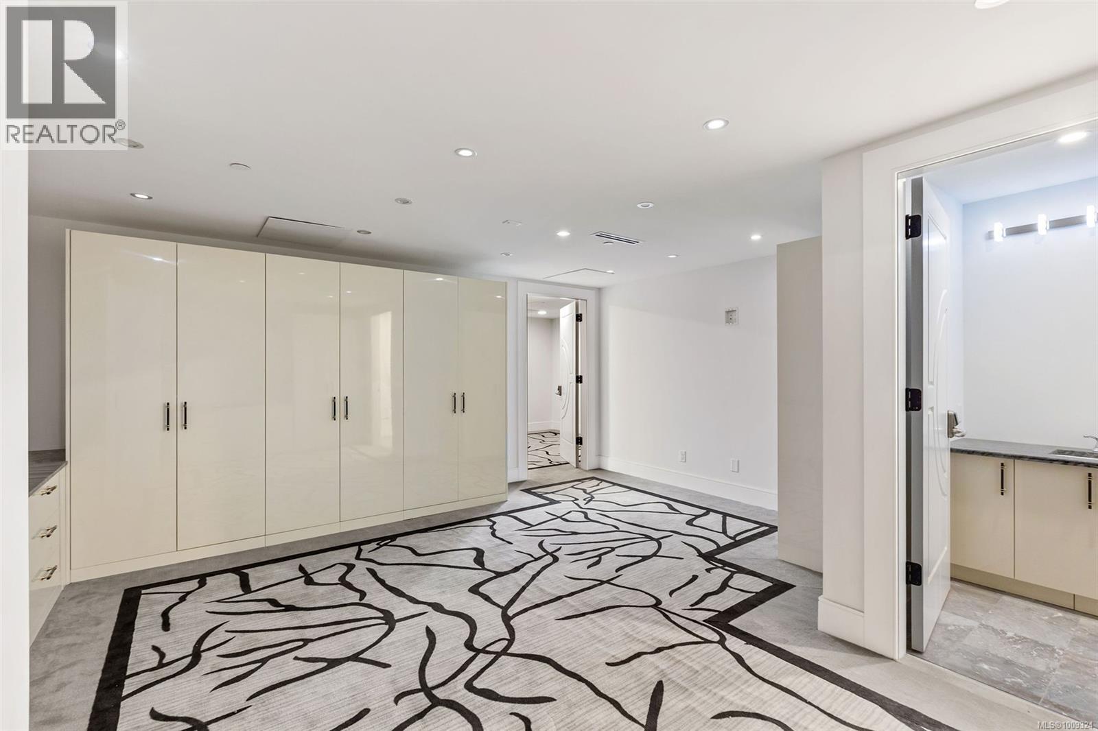 3355 Midland Rd, Oak Bay, British Columbia