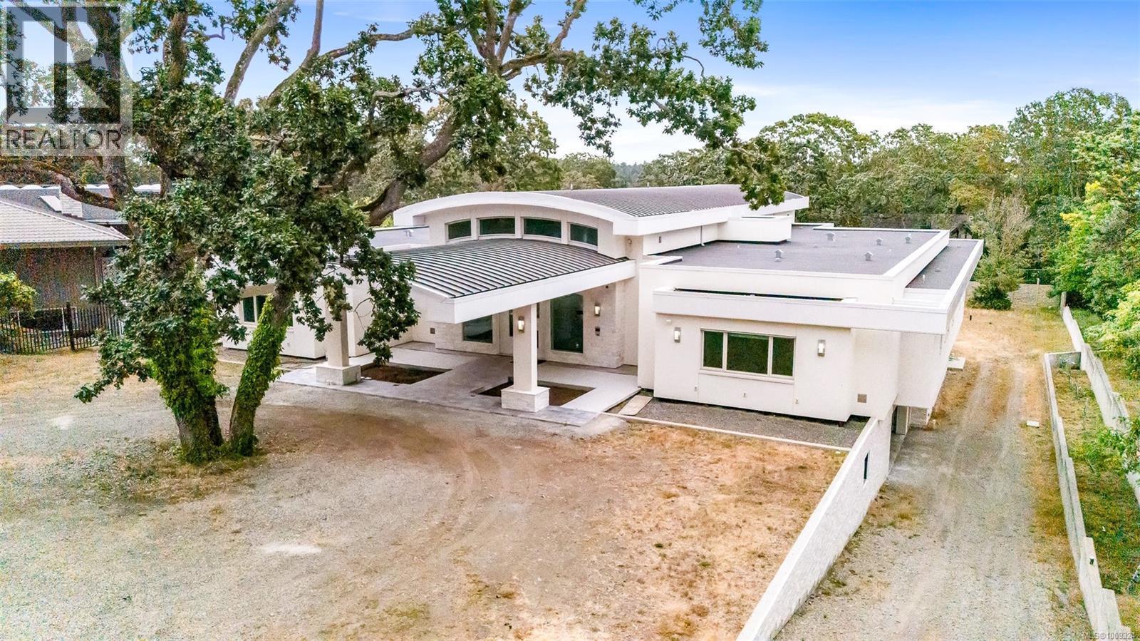 3355 Midland Rd, Oak Bay, British Columbia