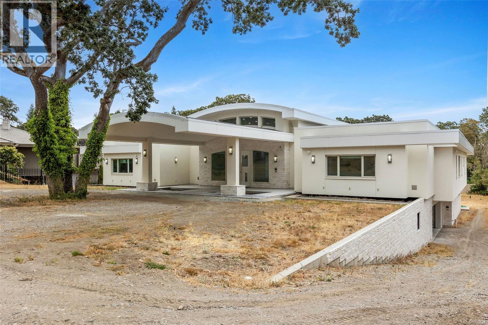 3355 Midland Rd, Oak Bay, British Columbia