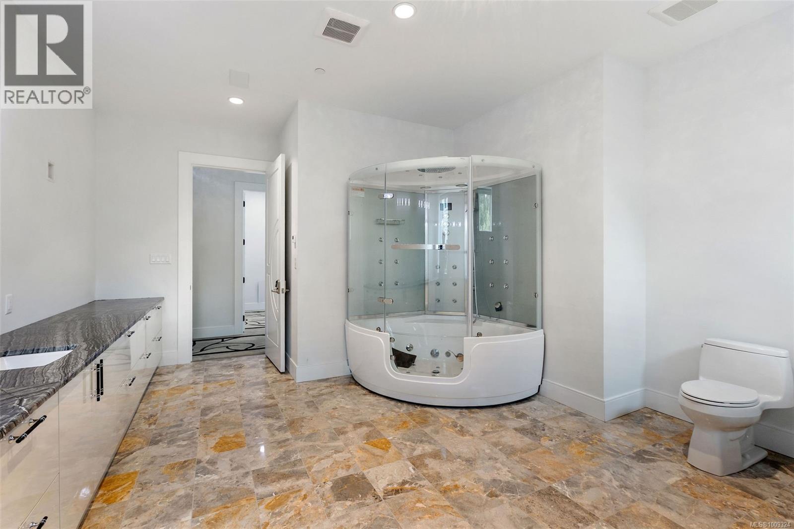 3355 Midland Rd, Oak Bay, British Columbia