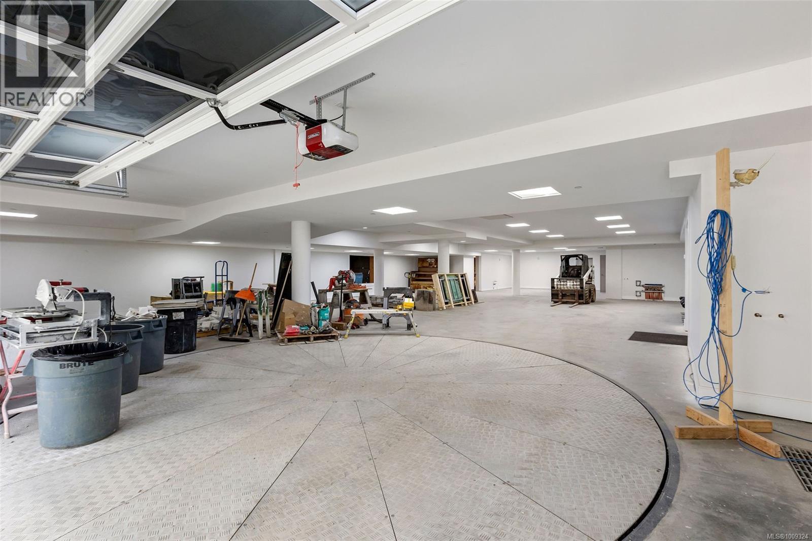 3355 Midland Rd, Oak Bay, British Columbia