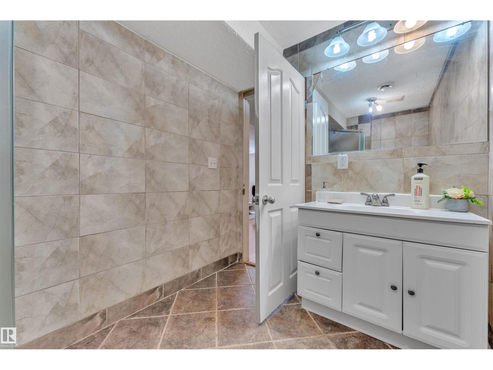 16347 87 St Nw, Edmonton, Alberta