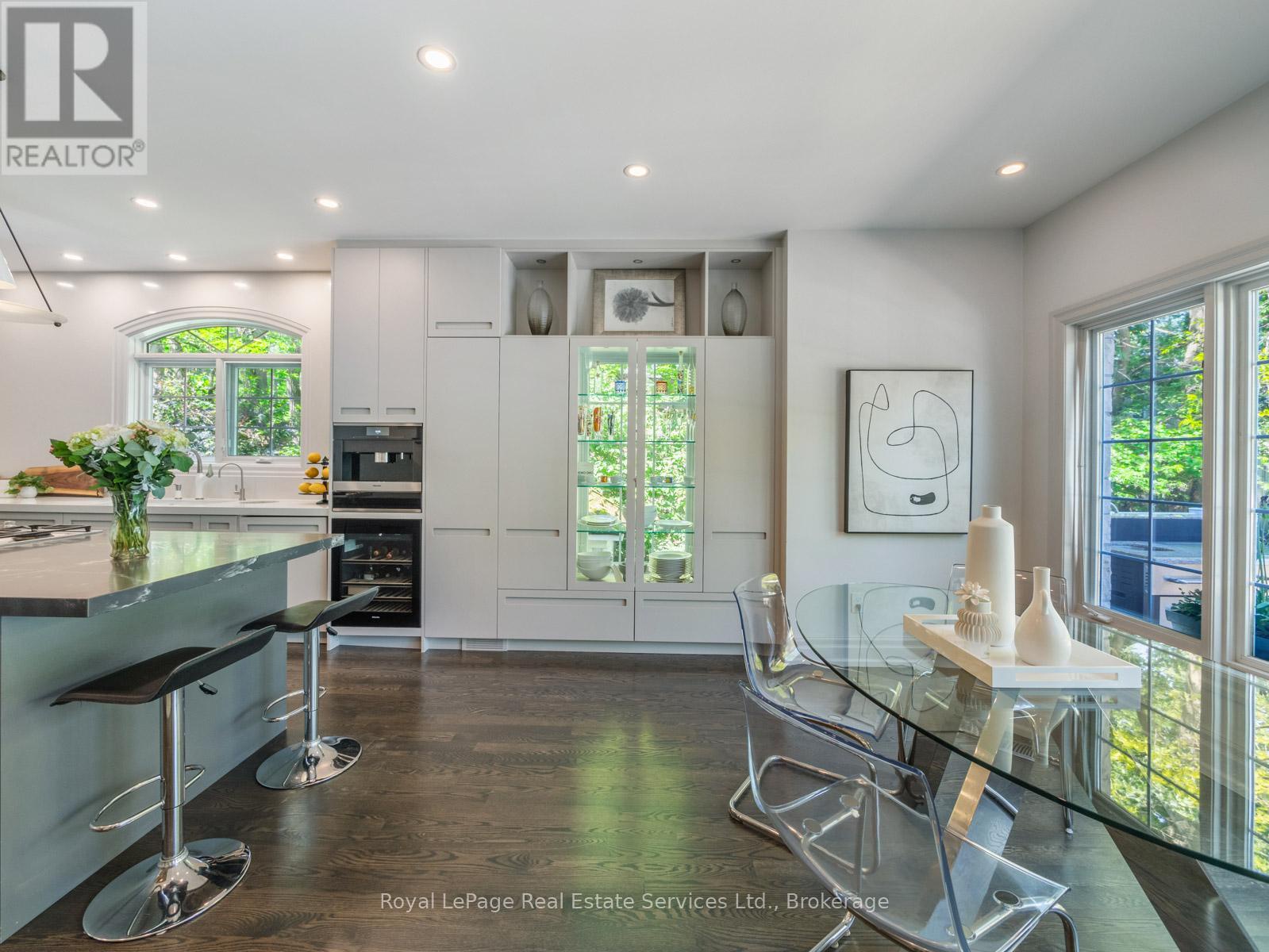 235 Lakewood Drive, Oakville (co Central), Ontario