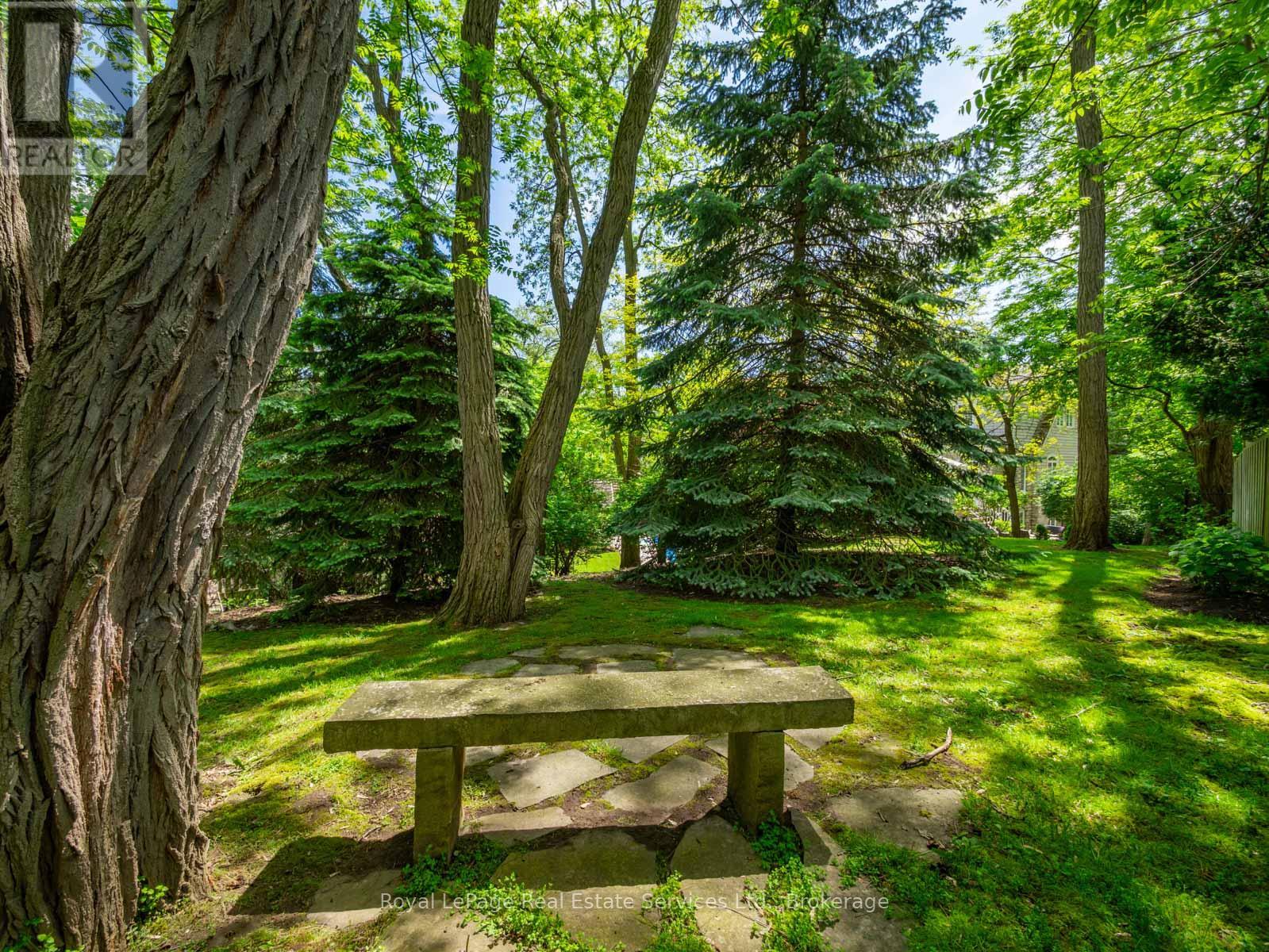 235 Lakewood Drive, Oakville (co Central), Ontario