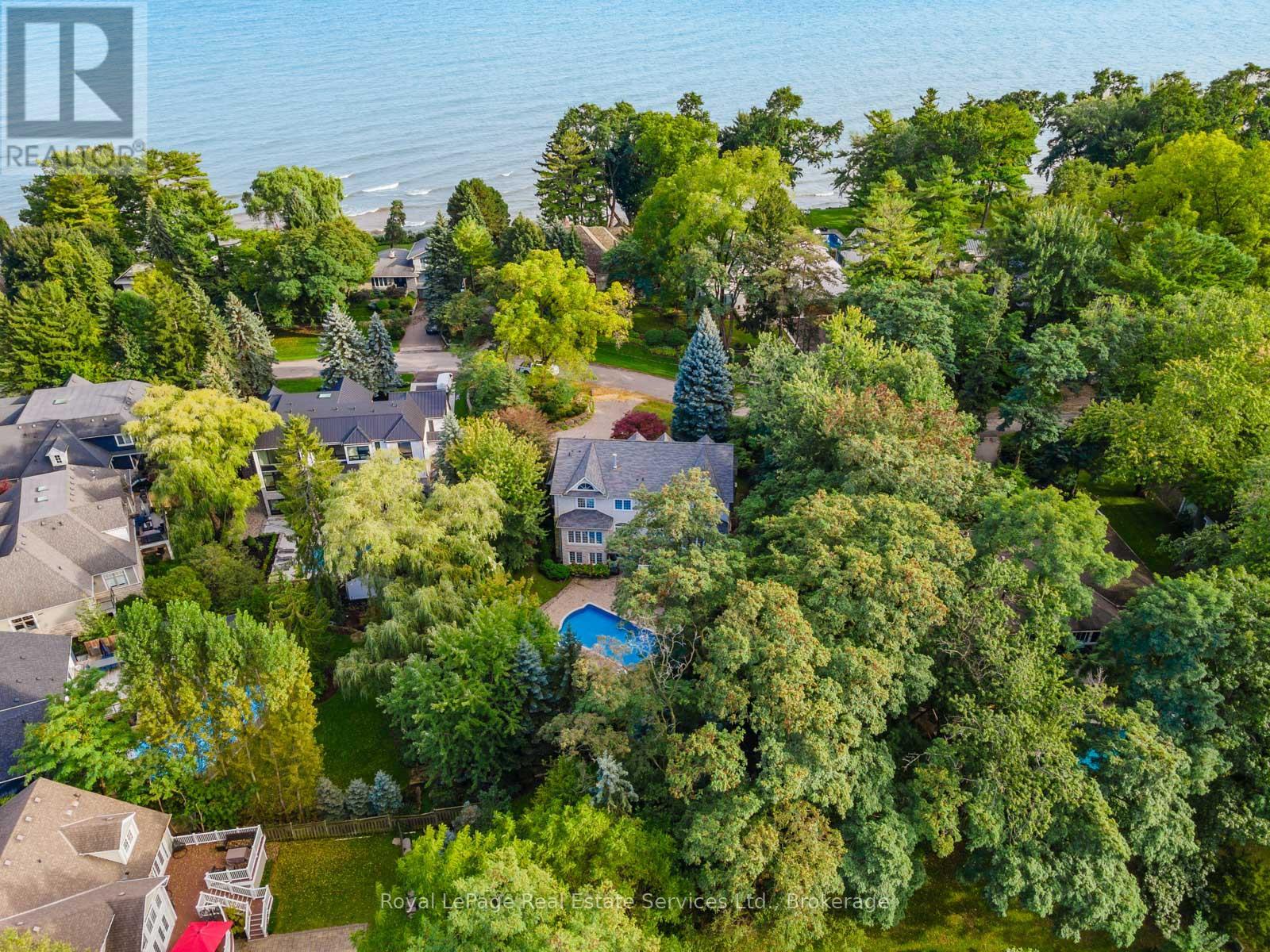 235 Lakewood Drive, Oakville (co Central), Ontario