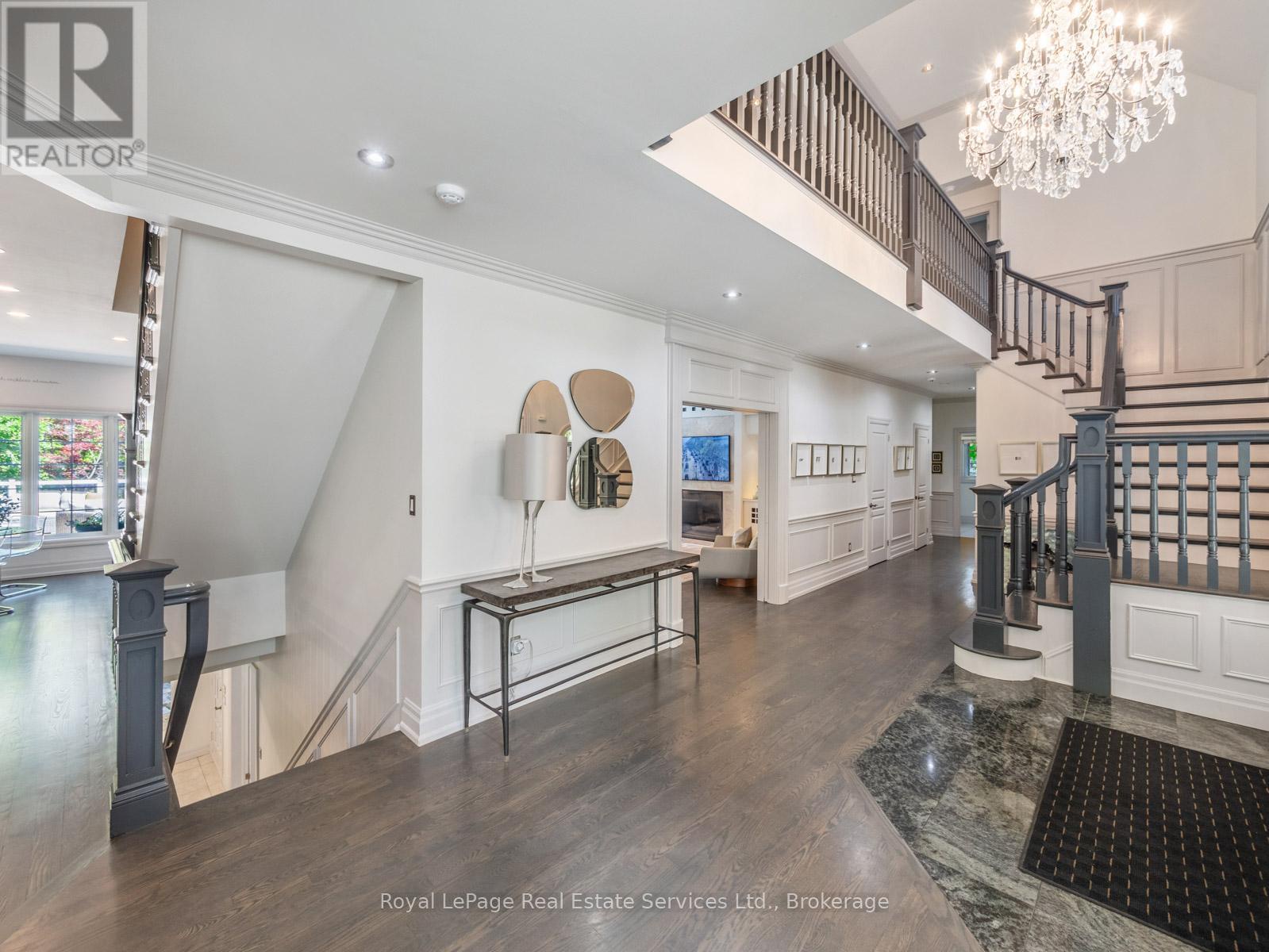 235 Lakewood Drive, Oakville (co Central), Ontario