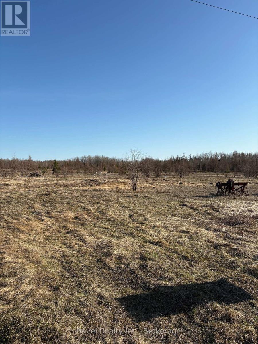 101 Concession 14, Val Rita-harty, Ontario