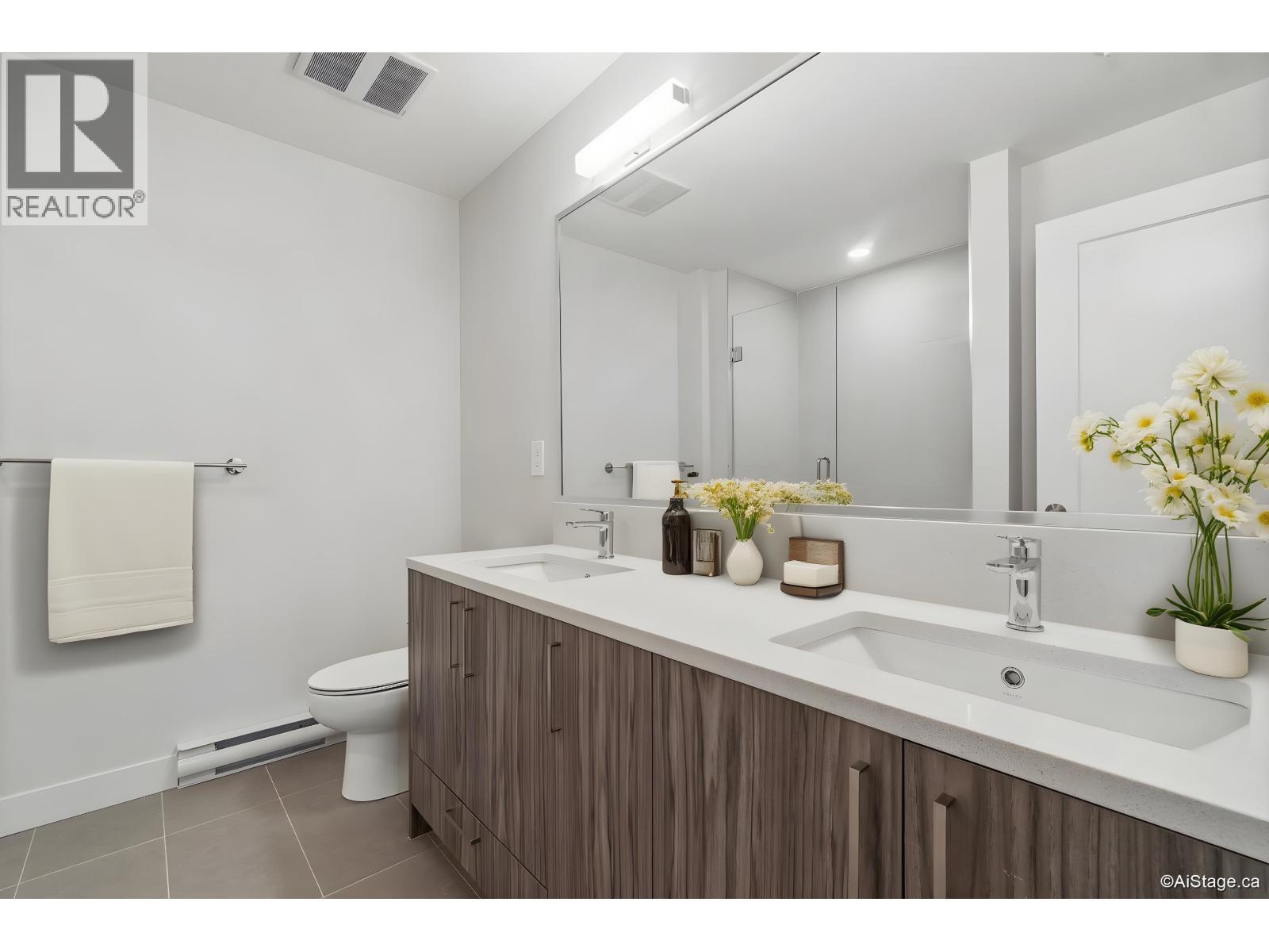 303 5535 Hastings Street, Burnaby, British Columbia