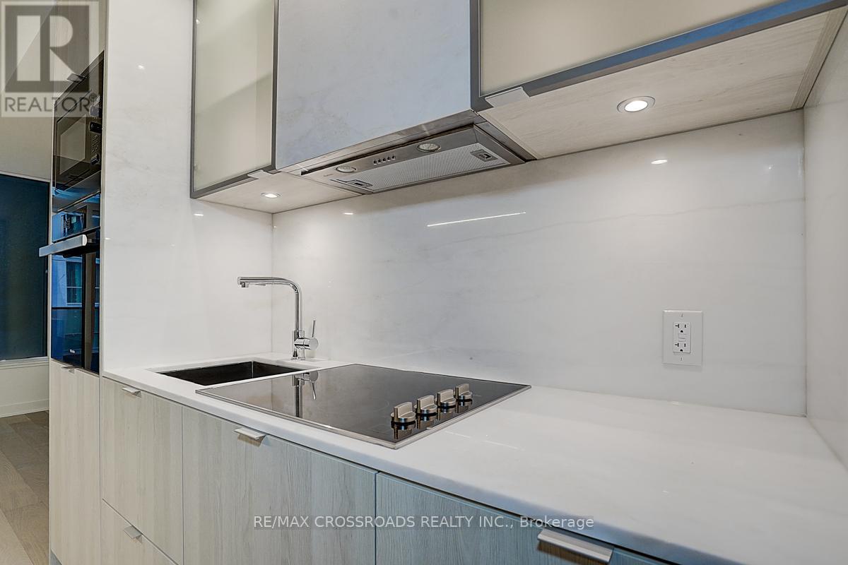 1607 - 11 Yorkville Avenue, Toronto (annex), Ontario