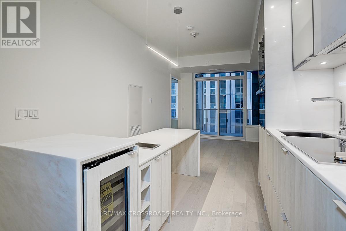 1607 - 11 Yorkville Avenue, Toronto (annex), Ontario