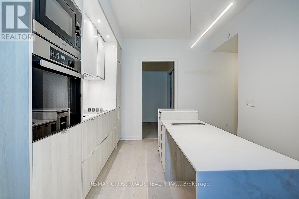 1607 - 11 Yorkville Avenue, Toronto (annex), Ontario