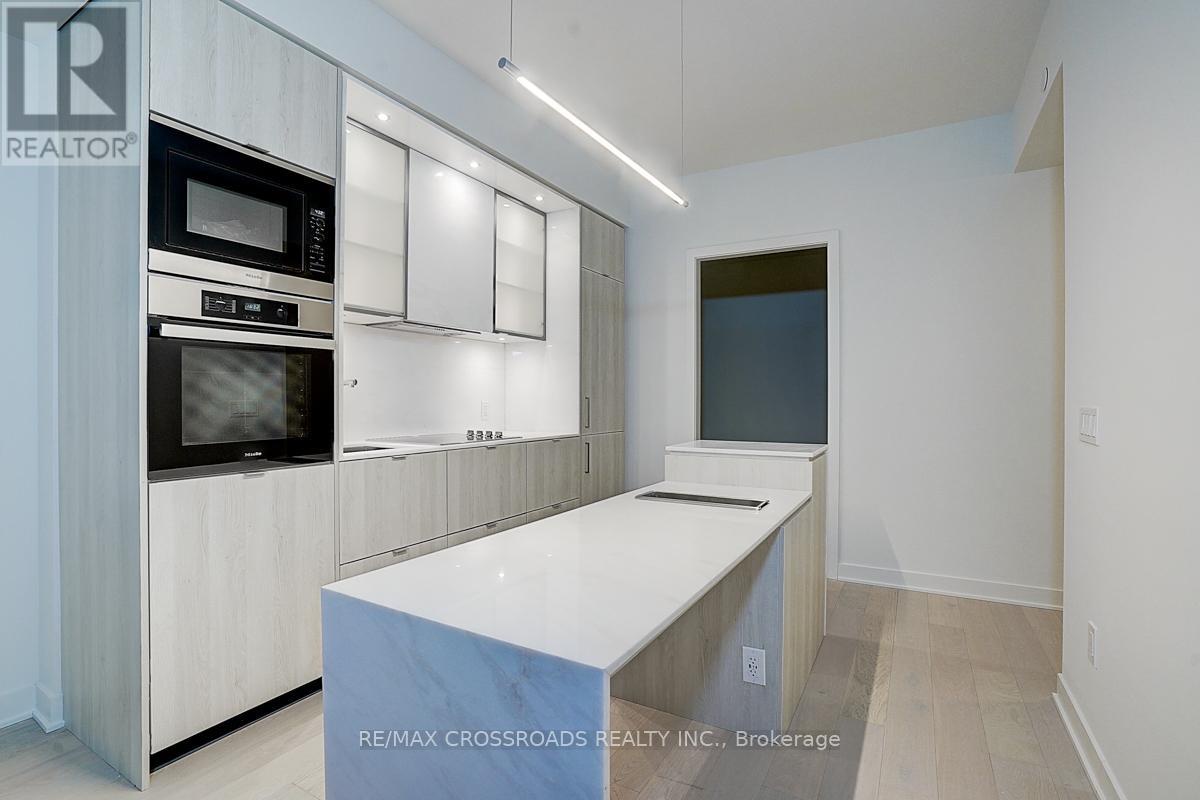 1607 - 11 Yorkville Avenue, Toronto (annex), Ontario