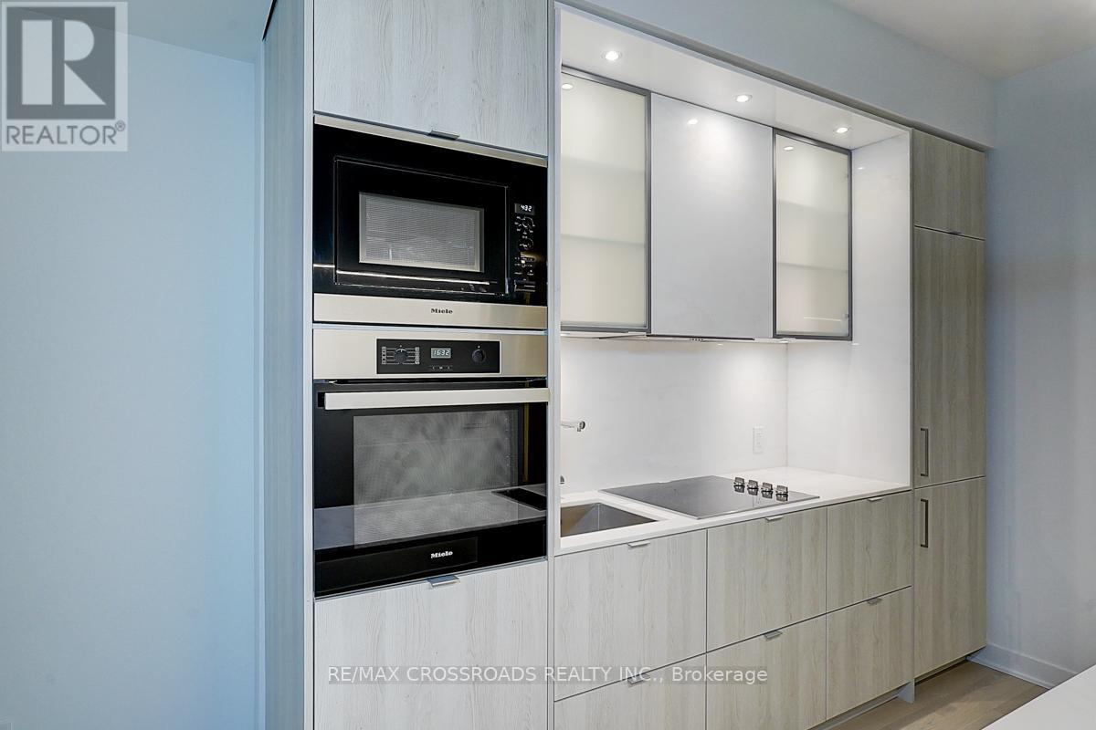 1607 - 11 Yorkville Avenue, Toronto (annex), Ontario