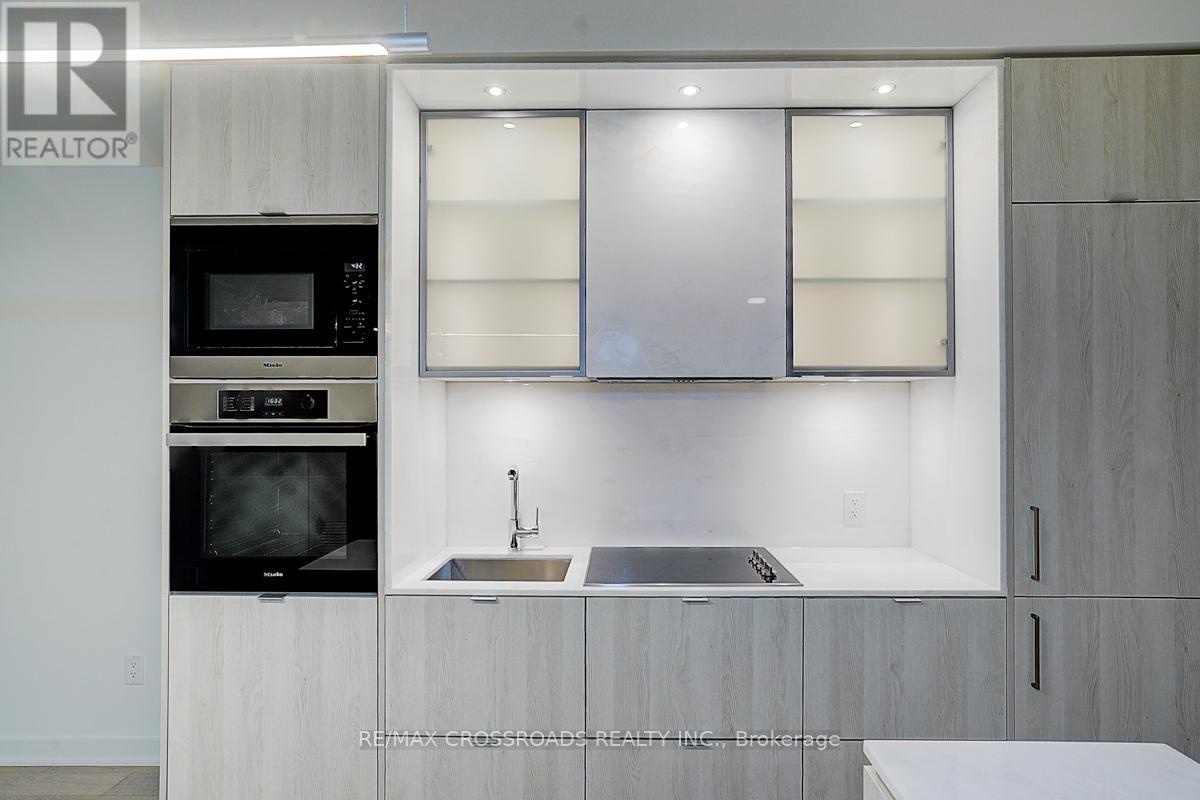 1607 - 11 Yorkville Avenue, Toronto (annex), Ontario