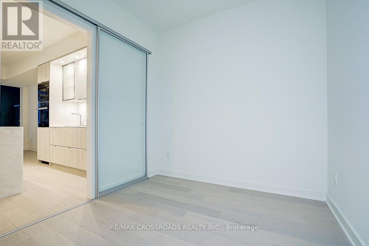 1607 - 11 Yorkville Avenue, Toronto (annex), Ontario