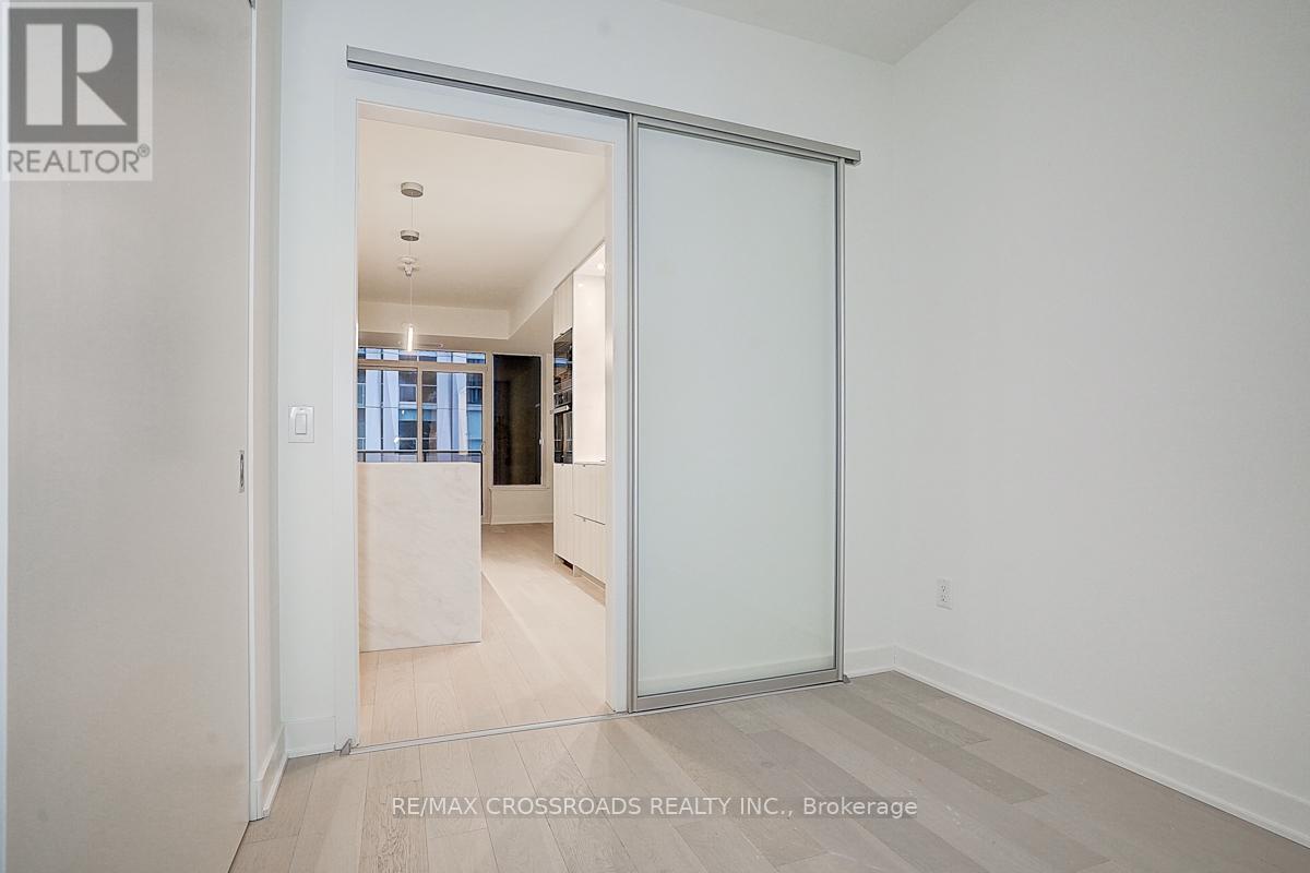 1607 - 11 Yorkville Avenue, Toronto (annex), Ontario