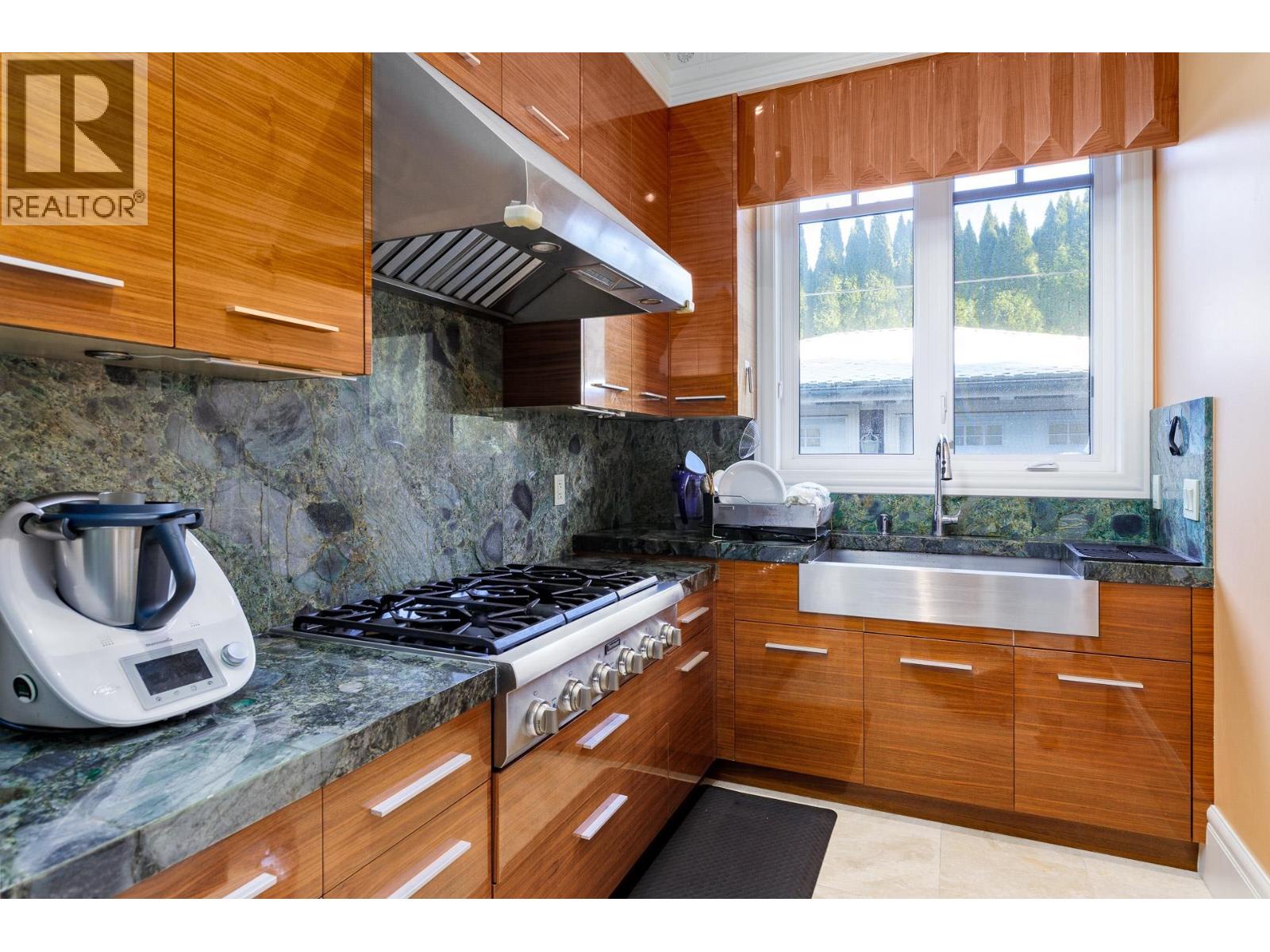 5826 Angus Drive, Vancouver, British Columbia