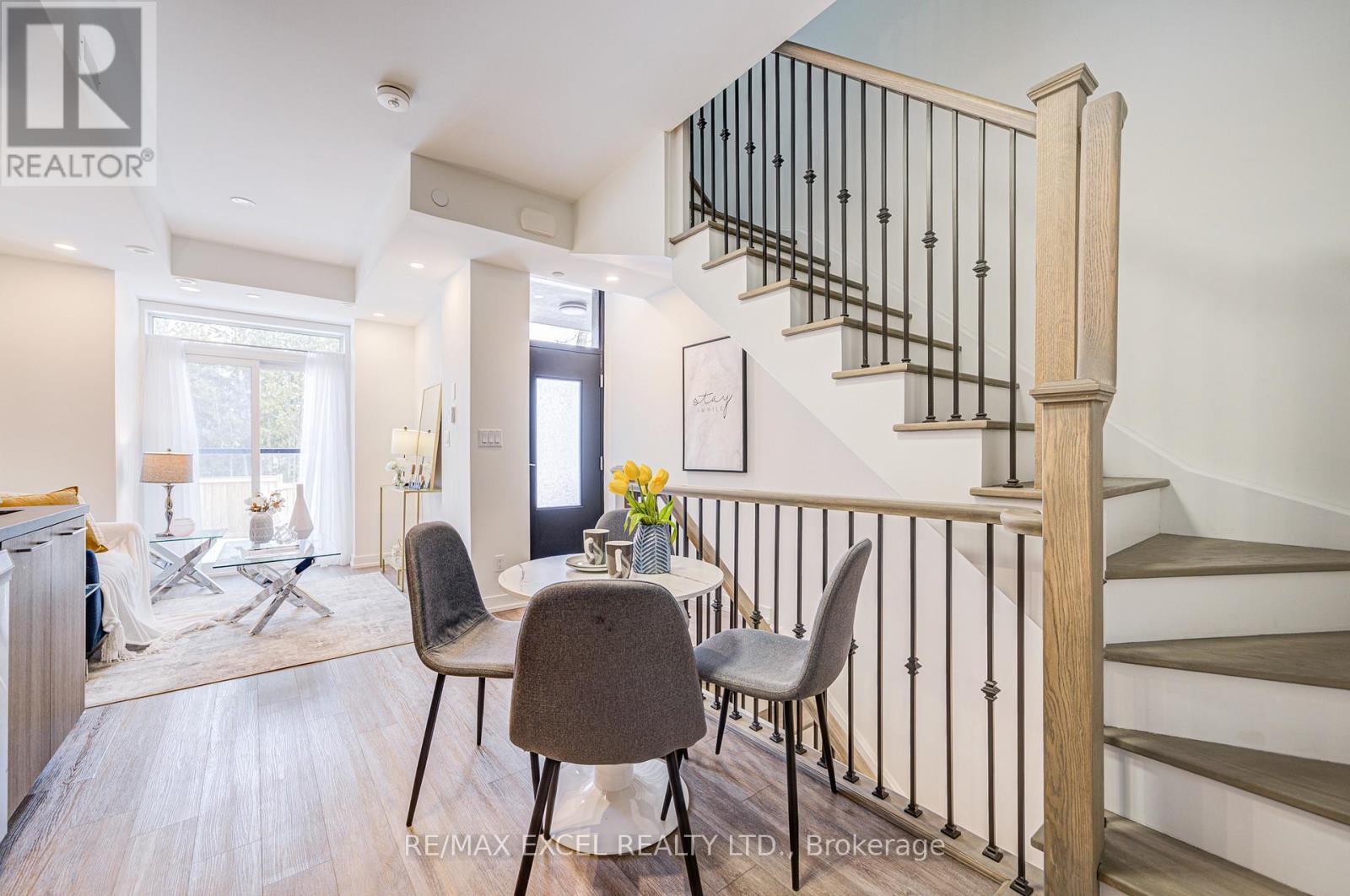 26 - 51 Winlock Park, Toronto (newtonbrook East), Ontario