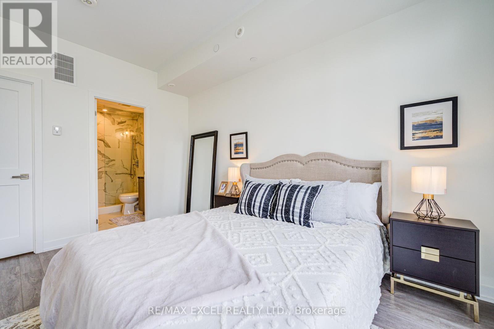 26 - 51 Winlock Park, Toronto (newtonbrook East), Ontario