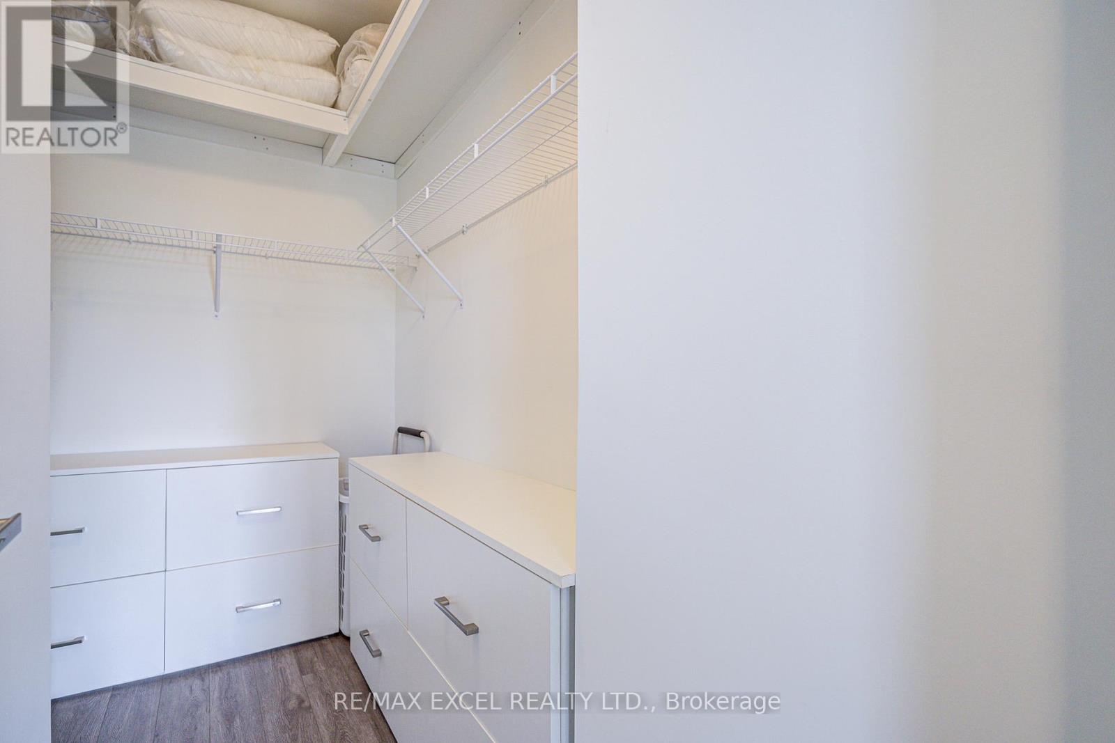 26 - 51 Winlock Park, Toronto (newtonbrook East), Ontario