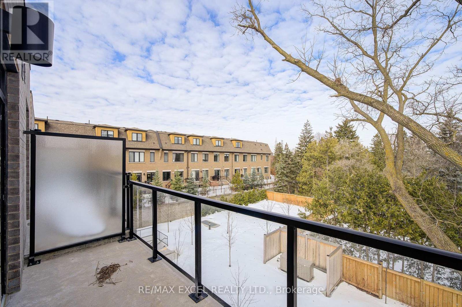 26 - 51 Winlock Park, Toronto (newtonbrook East), Ontario