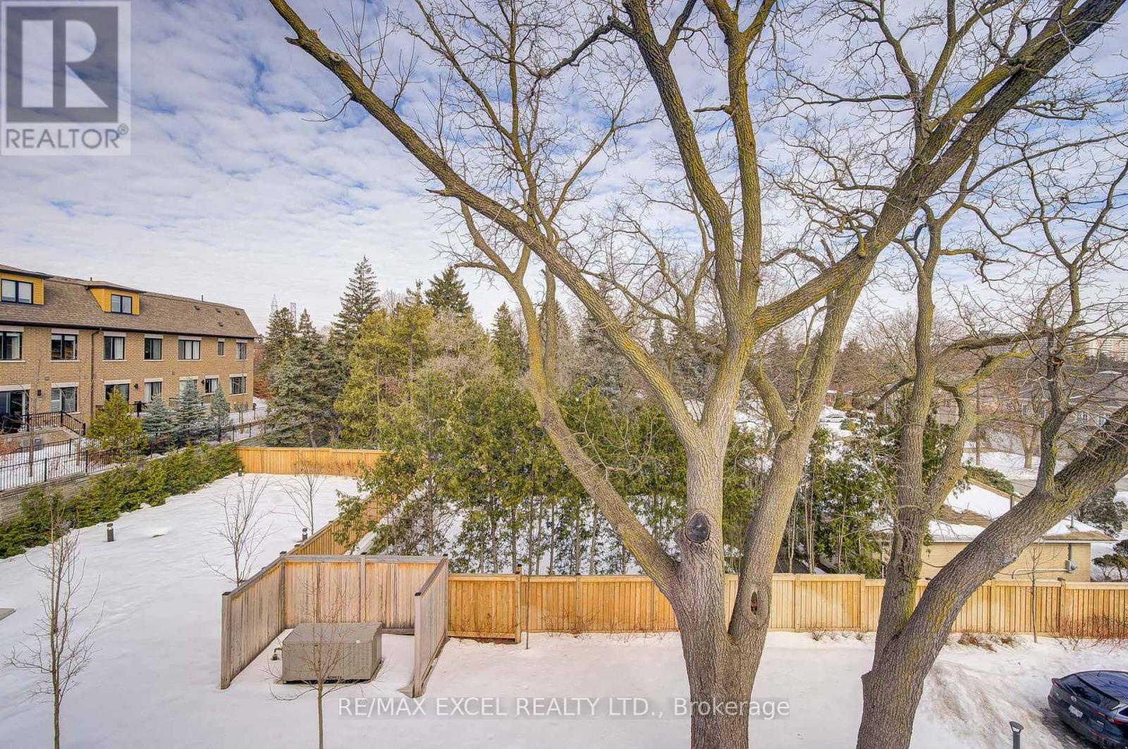 26 - 51 Winlock Park, Toronto (newtonbrook East), Ontario