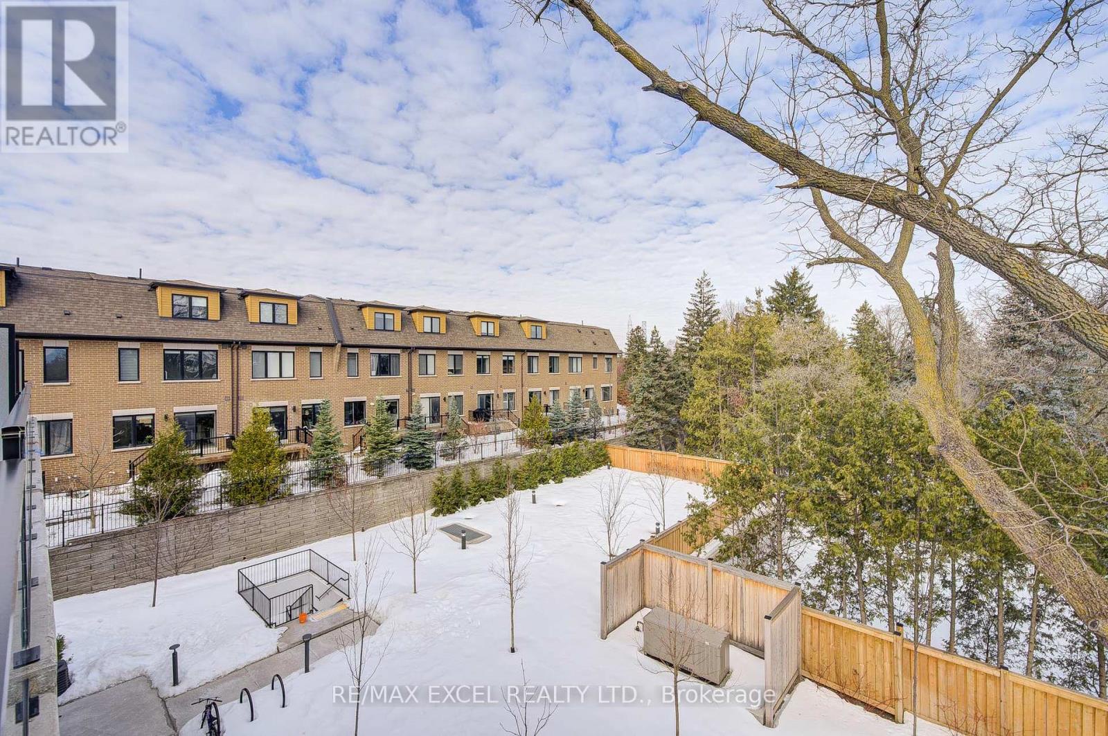 26 - 51 Winlock Park, Toronto (newtonbrook East), Ontario