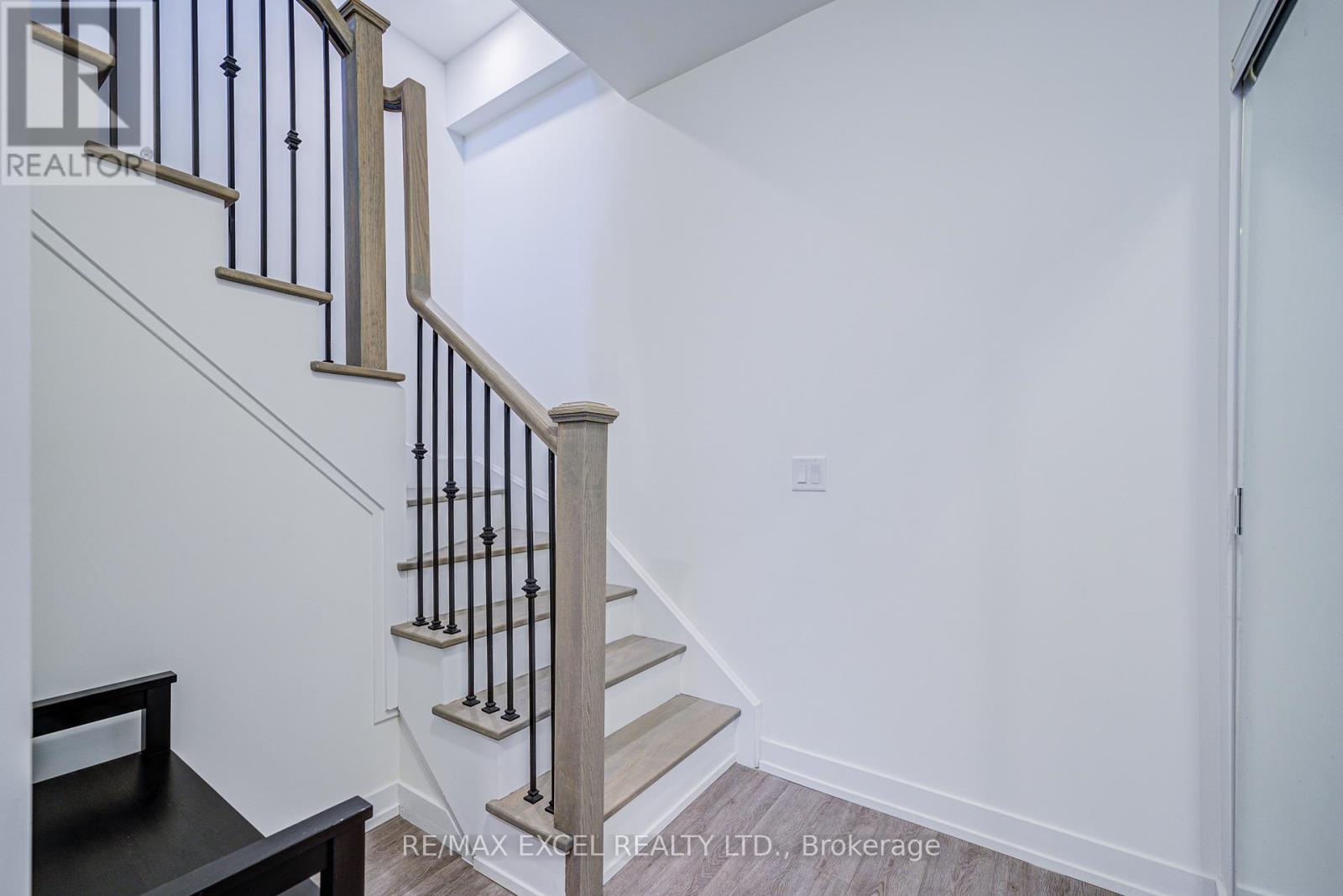 26 - 51 Winlock Park, Toronto (newtonbrook East), Ontario