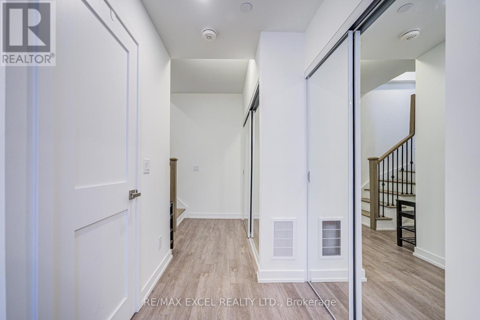 26 - 51 Winlock Park, Toronto (newtonbrook East), Ontario