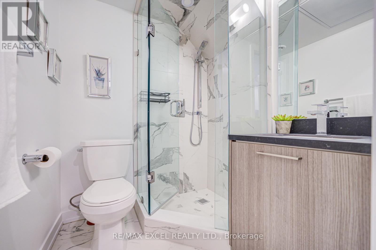 26 - 51 Winlock Park, Toronto (newtonbrook East), Ontario