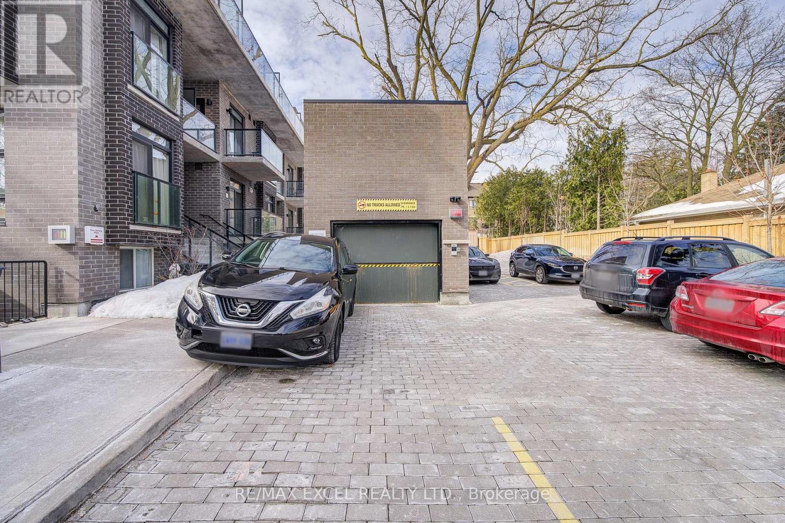 26 - 51 Winlock Park, Toronto (newtonbrook East), Ontario