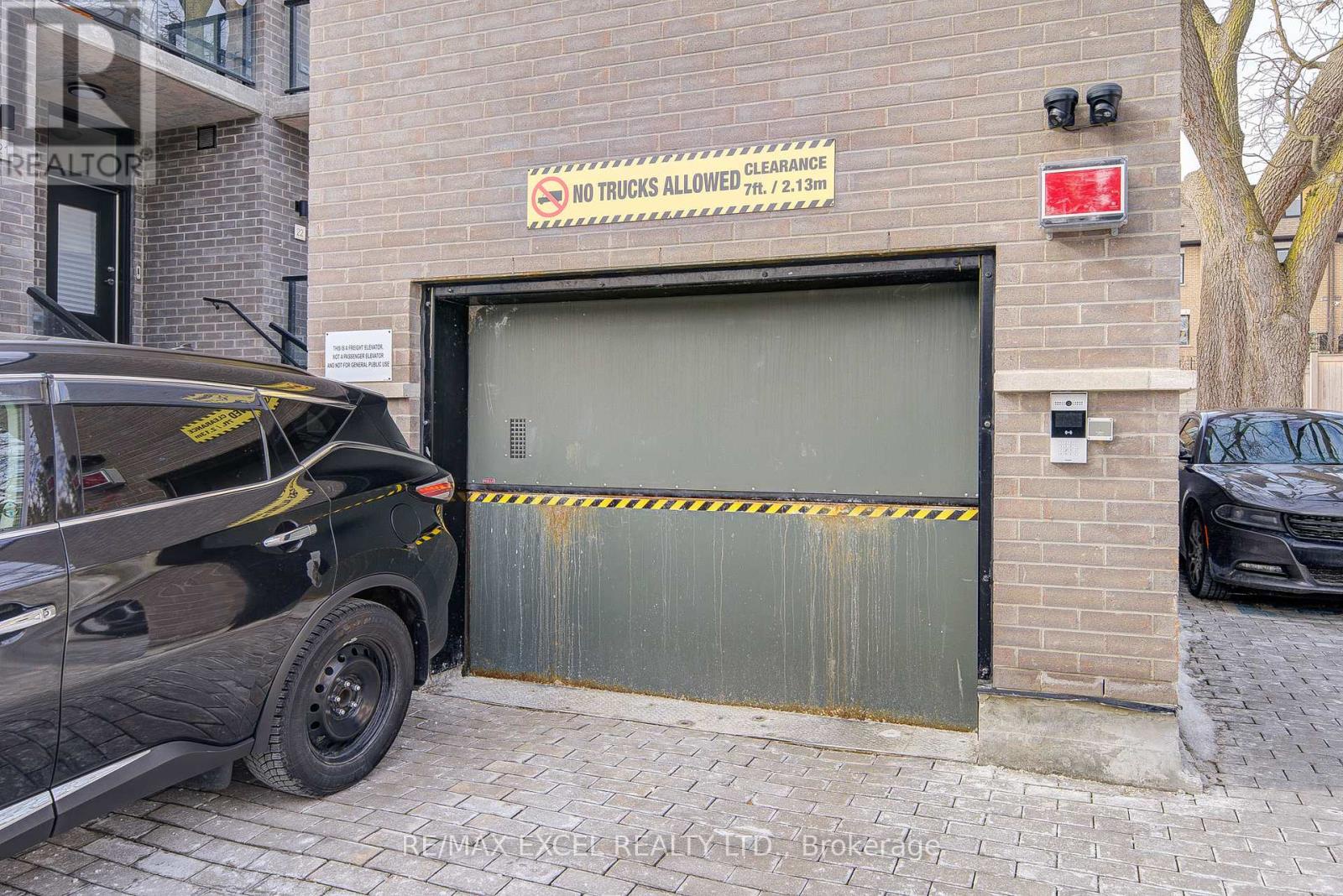 26 - 51 Winlock Park, Toronto (newtonbrook East), Ontario