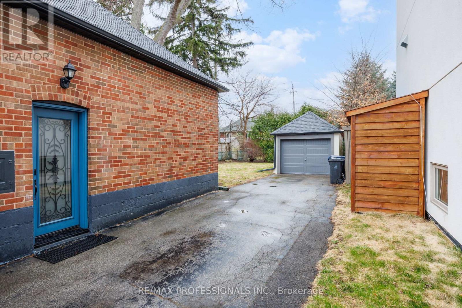 168 The Kingsway, Toronto (kingsway South), Ontario