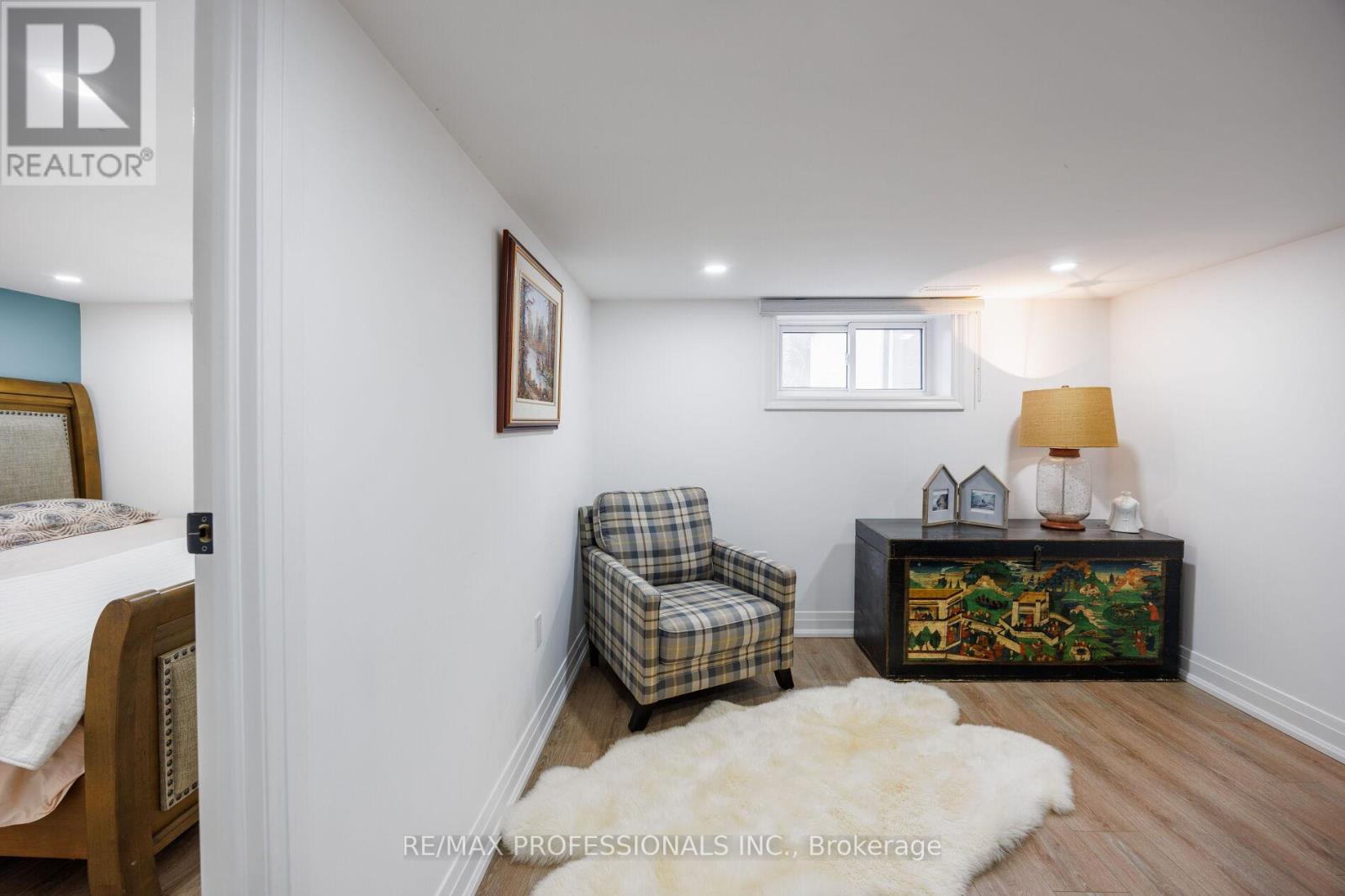 168 The Kingsway, Toronto (kingsway South), Ontario